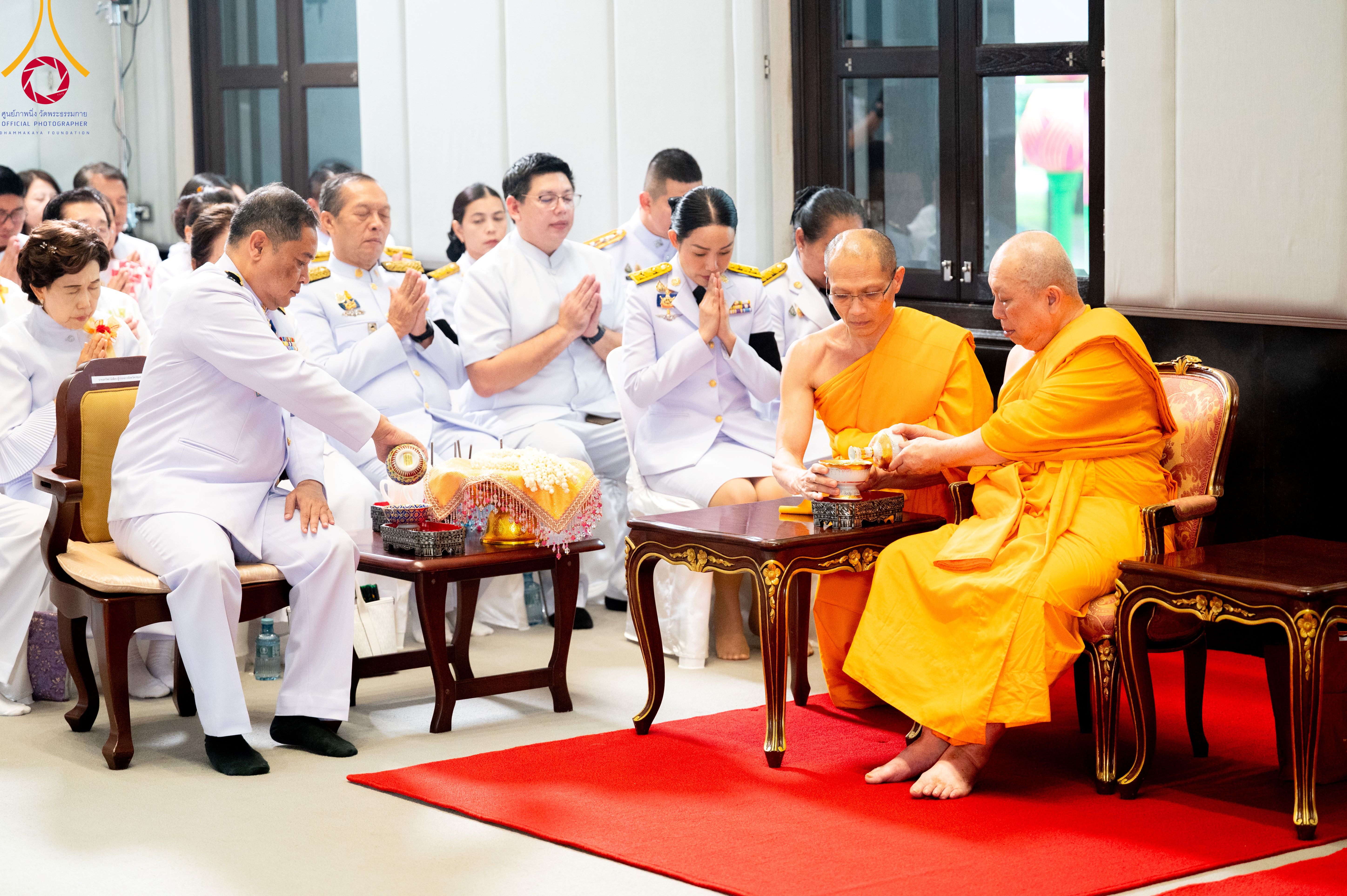 วัดพระธรรมกาย จัดพิธีต้อนรับสัญญาบัตร พัดยศ และผ้าไตรพระราชทาน พร้อมทั้งพิธีถวายมุทิตาพระราชภาวนาวชิรวิเทศ
