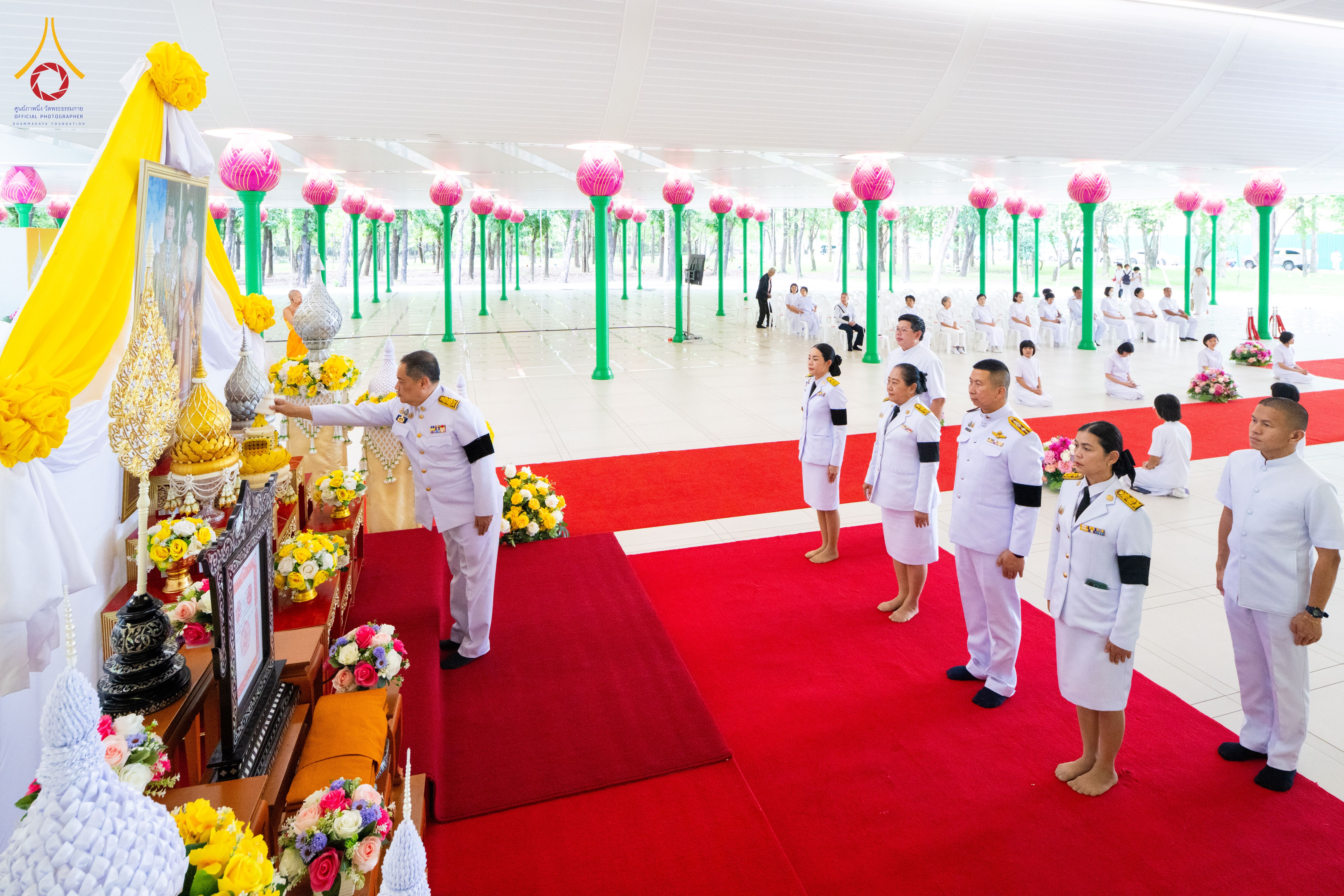 วัดพระธรรมกาย จัดพิธีต้อนรับสัญญาบัตร พัดยศ และผ้าไตรพระราชทาน พร้อมทั้งพิธีถวายมุทิตาพระราชภาวนาวชิรวิเทศ
