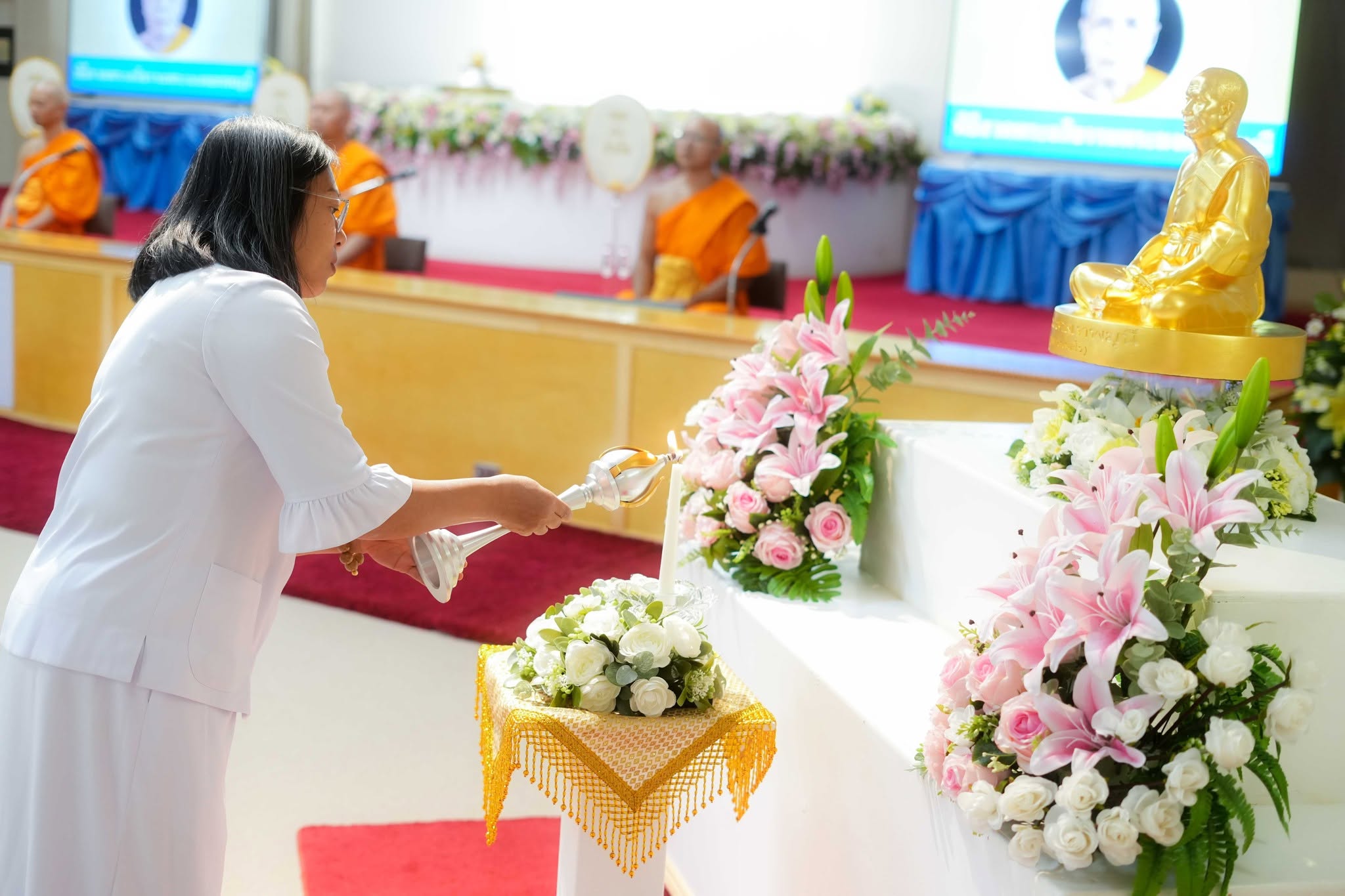 วัดพระธรรมกายเท็กซัส จัดงานบุญวันอาทิตย์
