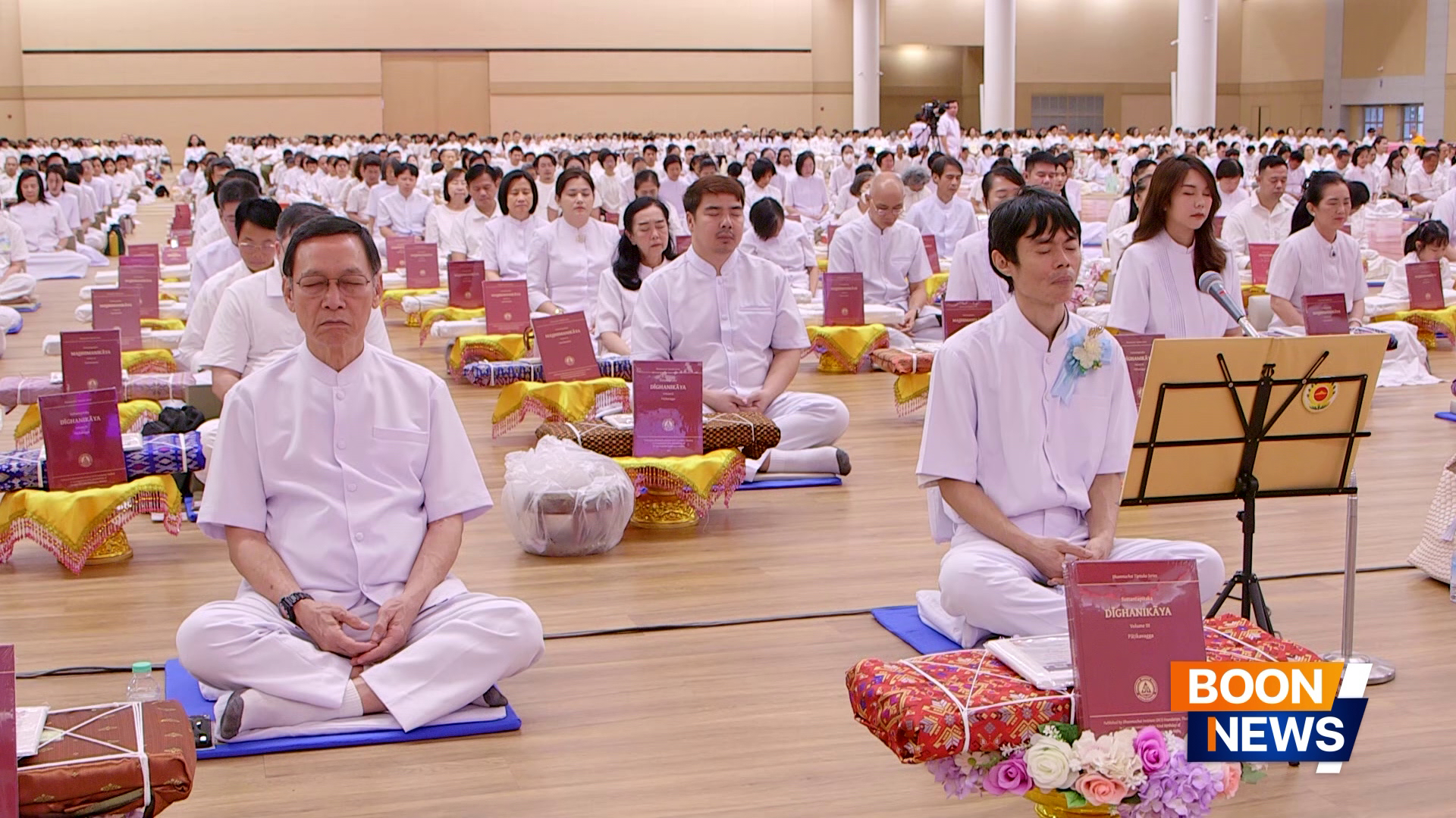 วัดพระธรรมกาย จัดพิธีถวายพระไตรปิฎกฉบับธรรมชัย และอนุรักษ์คัมภีร์ใบลาน