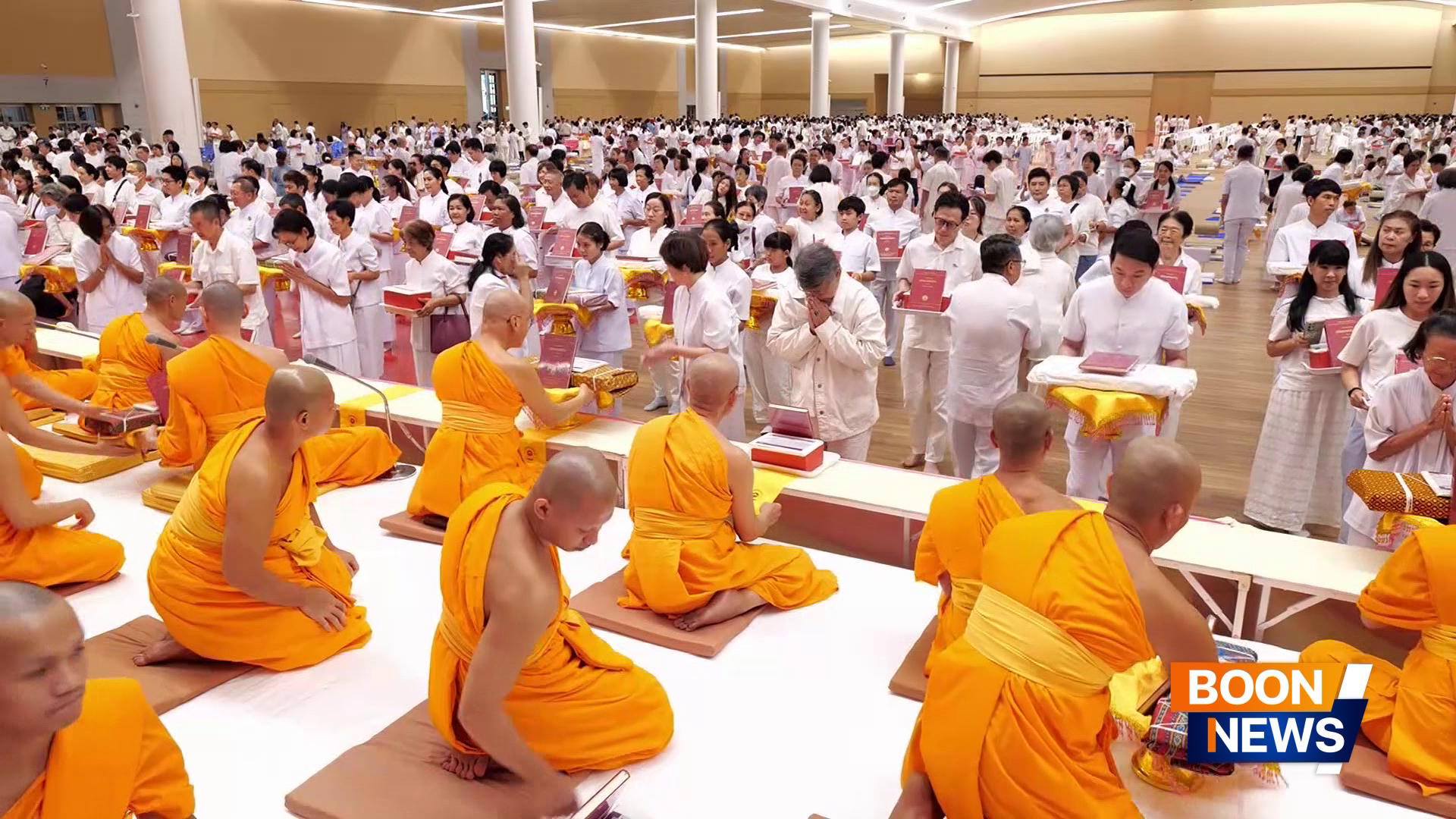 วัดพระธรรมกาย จัดพิธีถวายพระไตรปิฎกฉบับธรรมชัย และอนุรักษ์คัมภีร์ใบลาน