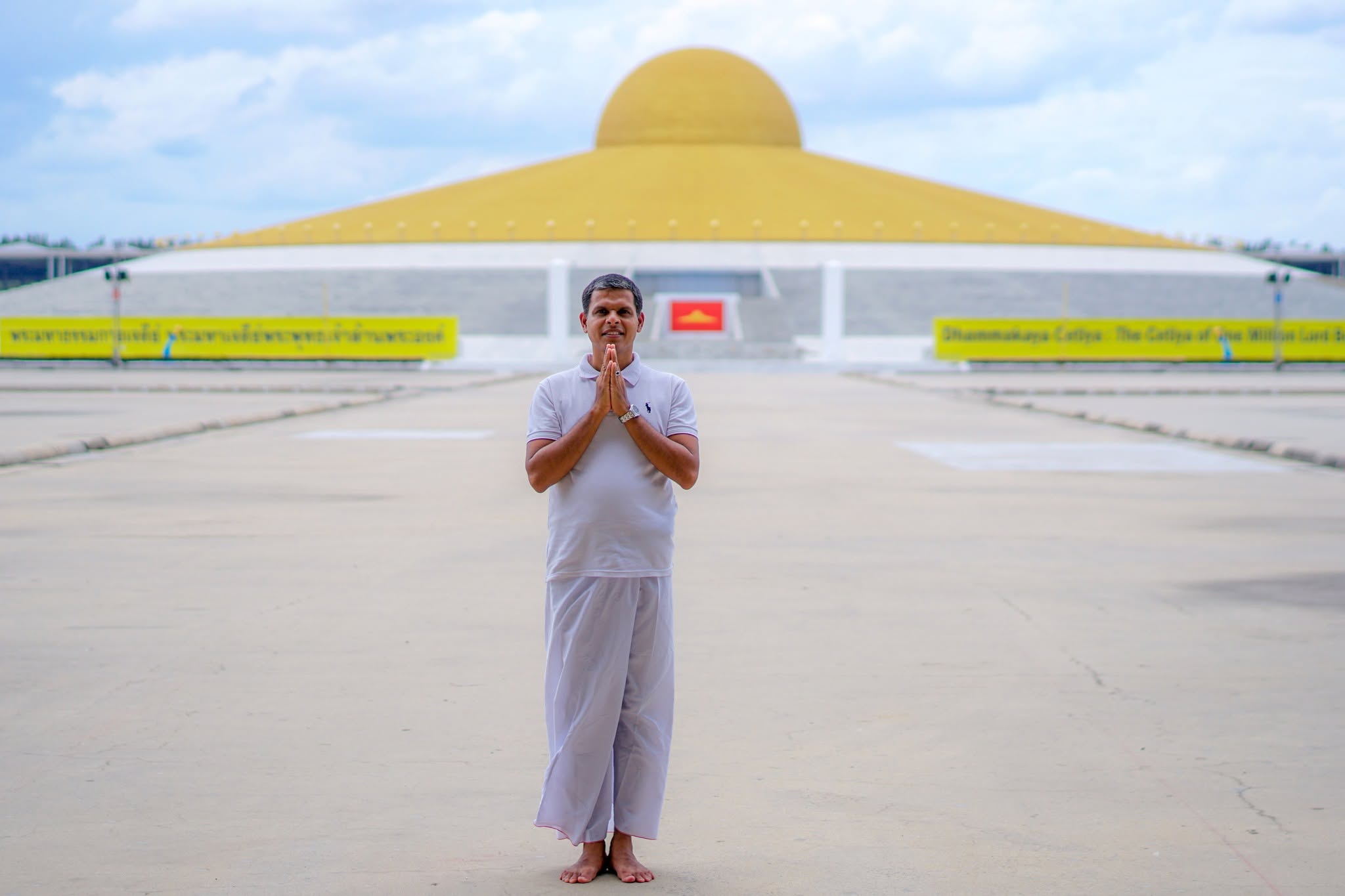 นักธุรกิจชาวศรีลังกา เดินทางมาเยี่ยมวัดพระธรรมกาย