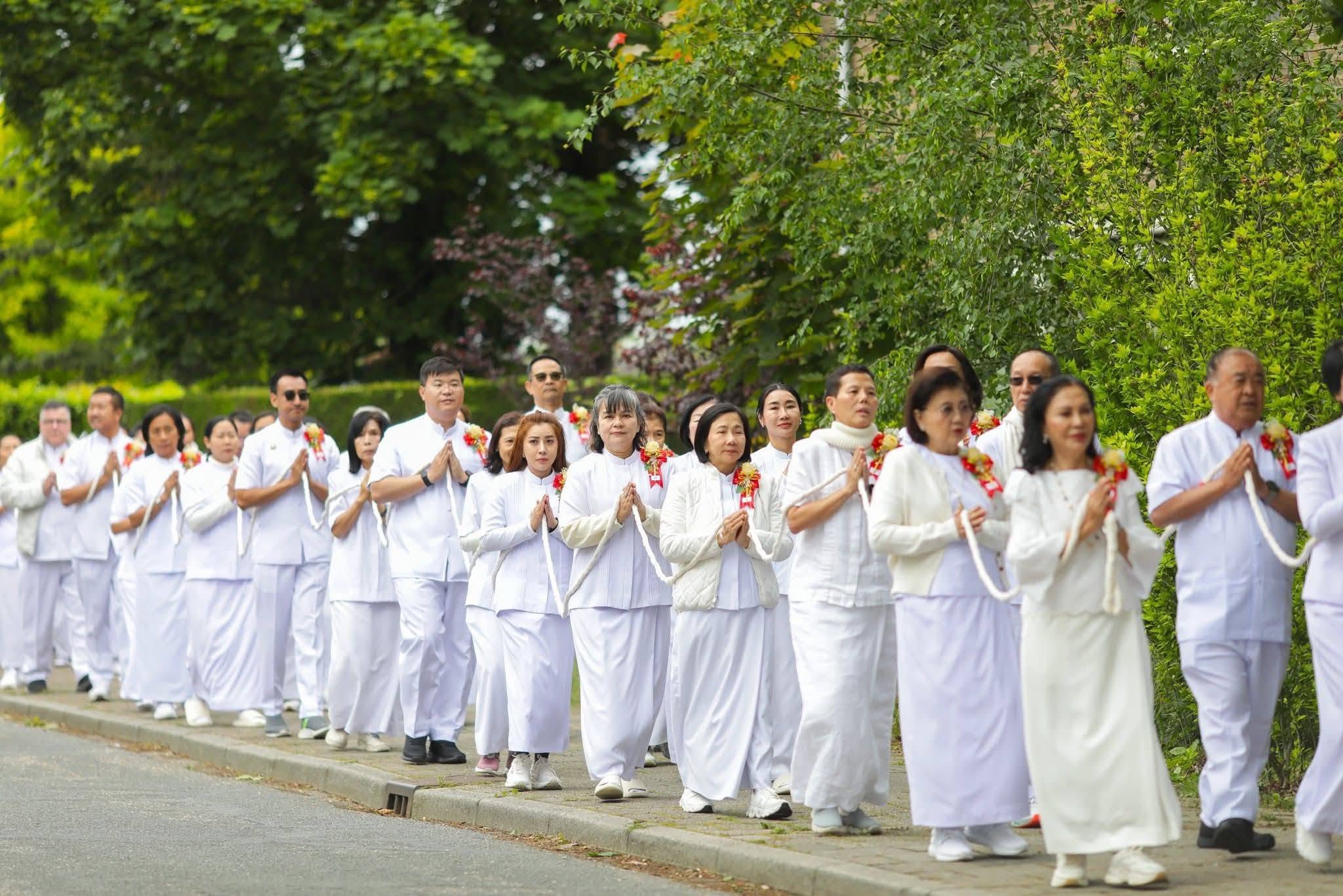 The Enshrinement Ceremony of Buddha Relics at Wat Phradhammakaya Netherlands