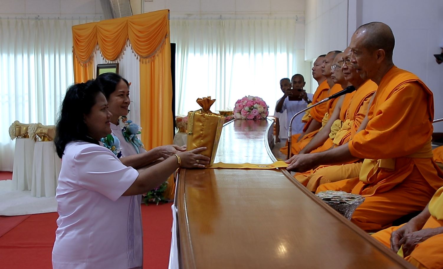 ธรรมอุทยานบ้านแป้ง จังหวัดสิงห์บุรี จัดพิธีทอดผ้าป่าครบรอบ 14 ปี เพื่องานพระพุทธศาสนา