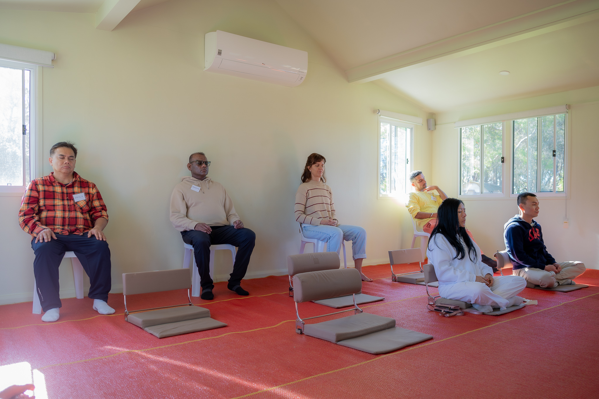 วัดพระธรรมกายนครซิดนีย์ จัดโครงการ One Day Meditation ให้กับชาวท้องถิ่น