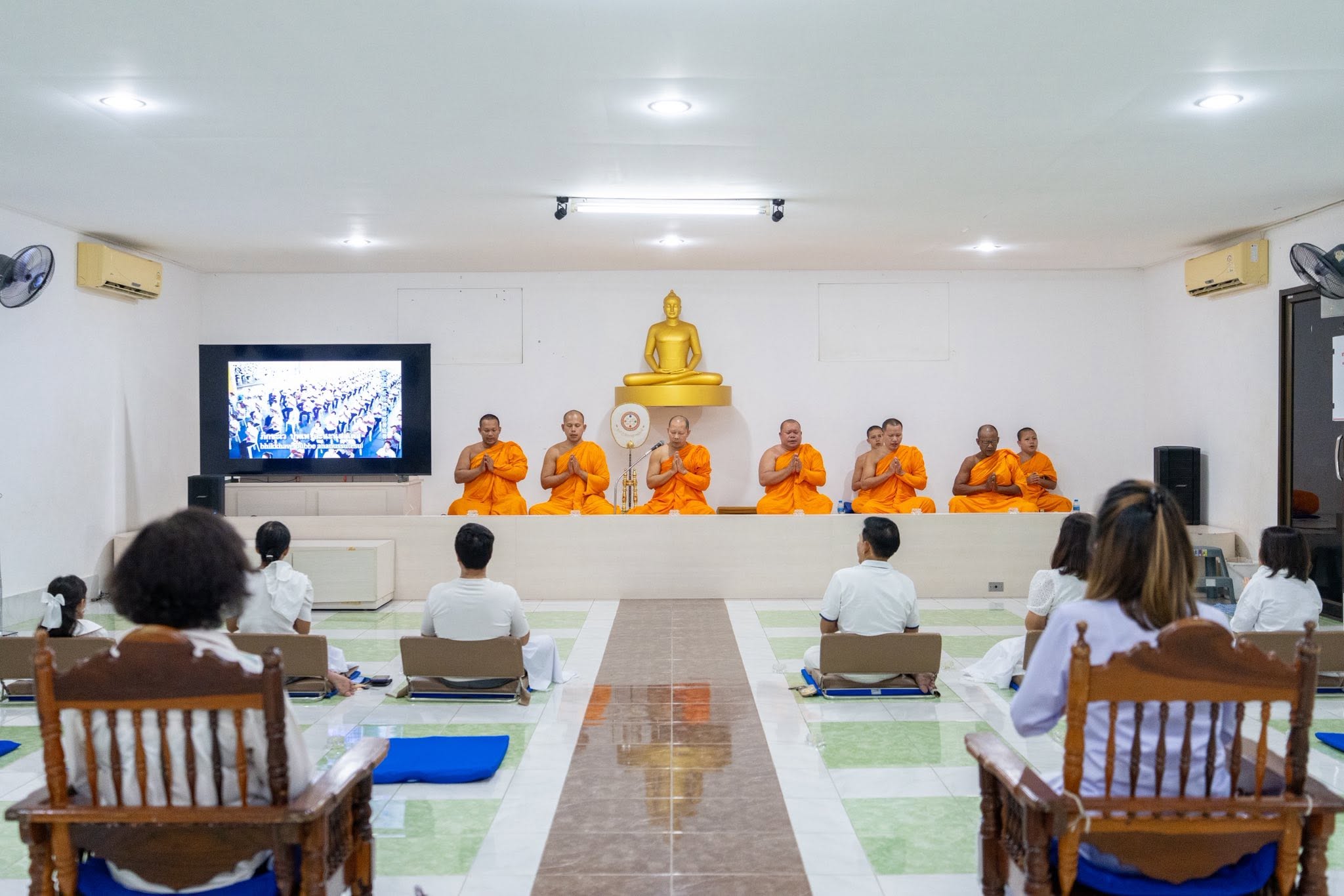 ศูนย์ปฏิบัติธรรมสุราษฎร์ธานี จัดกิจกรรมเนื่องในวันพระ