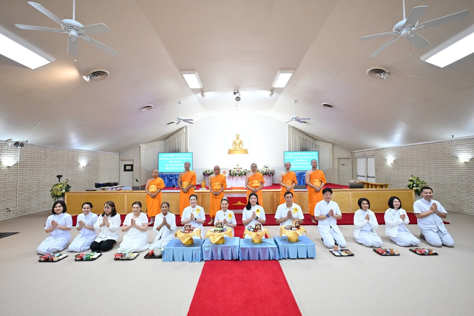 วัดพระธรรมกายเท็กซัส จัดงานบุญวันอาทิตย์