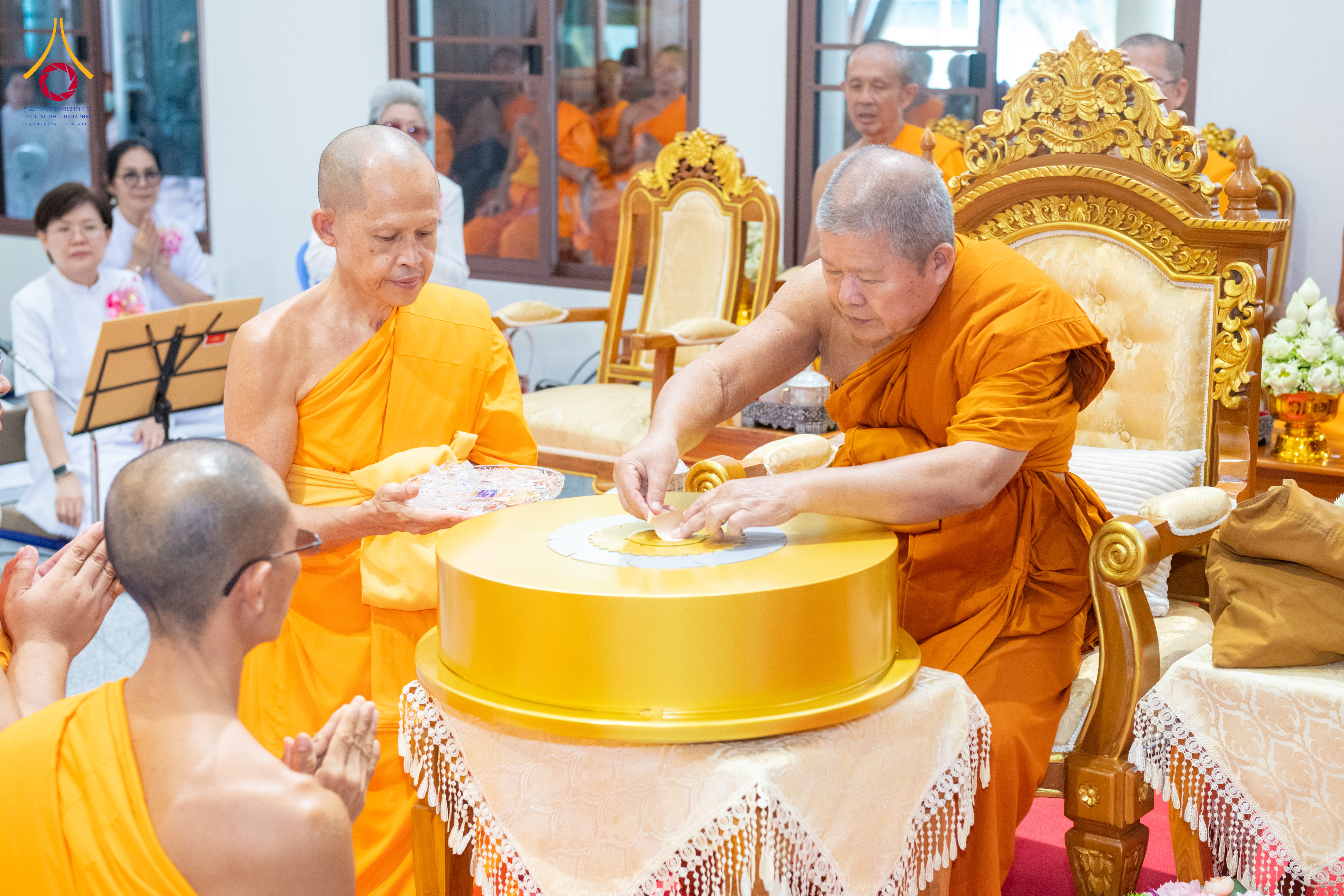 พิธีอัญเชิญพระประธาน และพิธีบรรจุพระบรมสารีริกธาตุ เพื่อประดิษฐาน ณ อาคารสมปรารถนา วัดกลางธนรินทร์