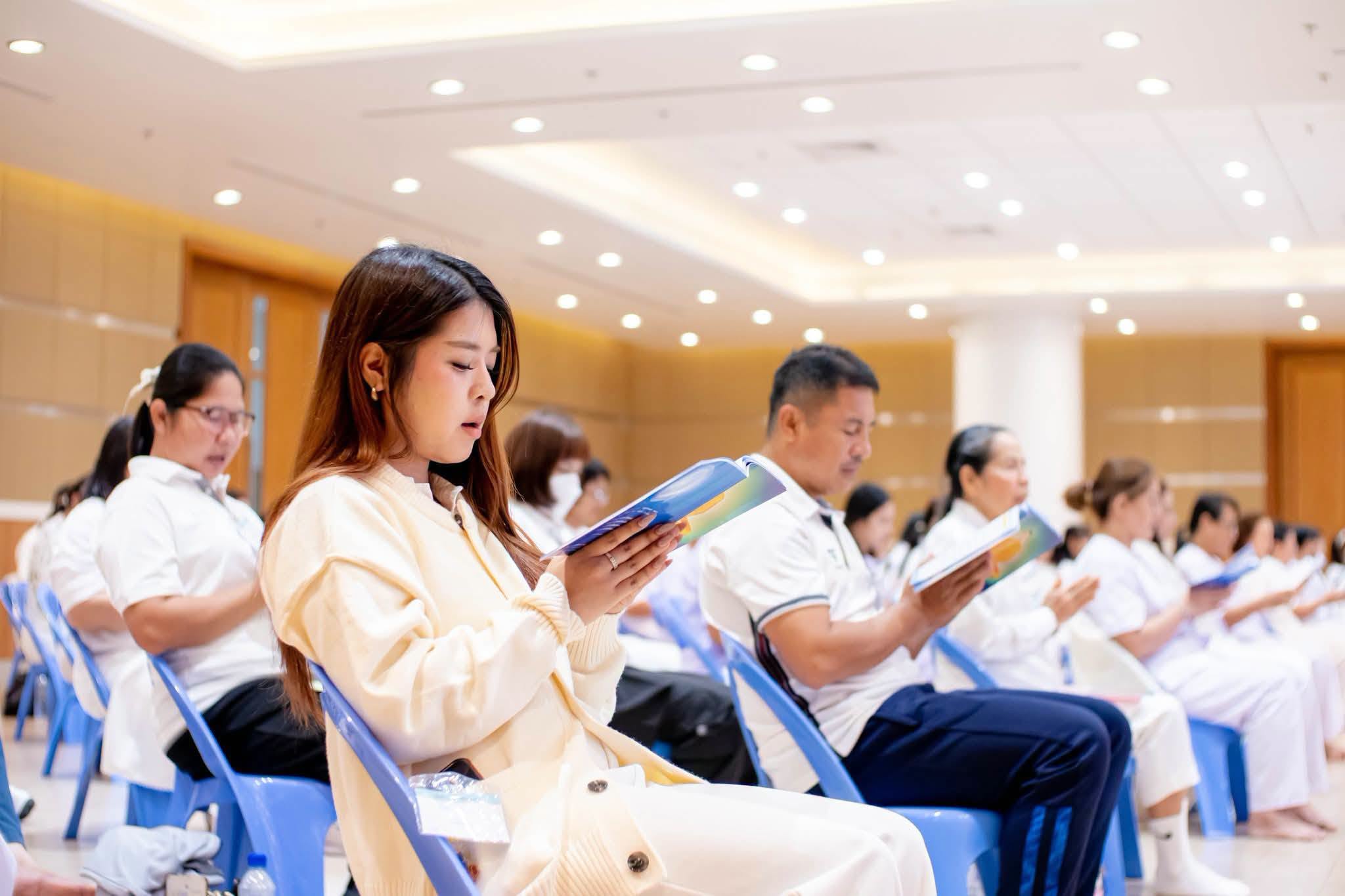 ชมรมพุทธศาสตร์สากล จัดโครงการปฏิบัติธรรมครูฟื้นฟูศีลธรรมโลก รุ่นที่ 2 ปี 2569