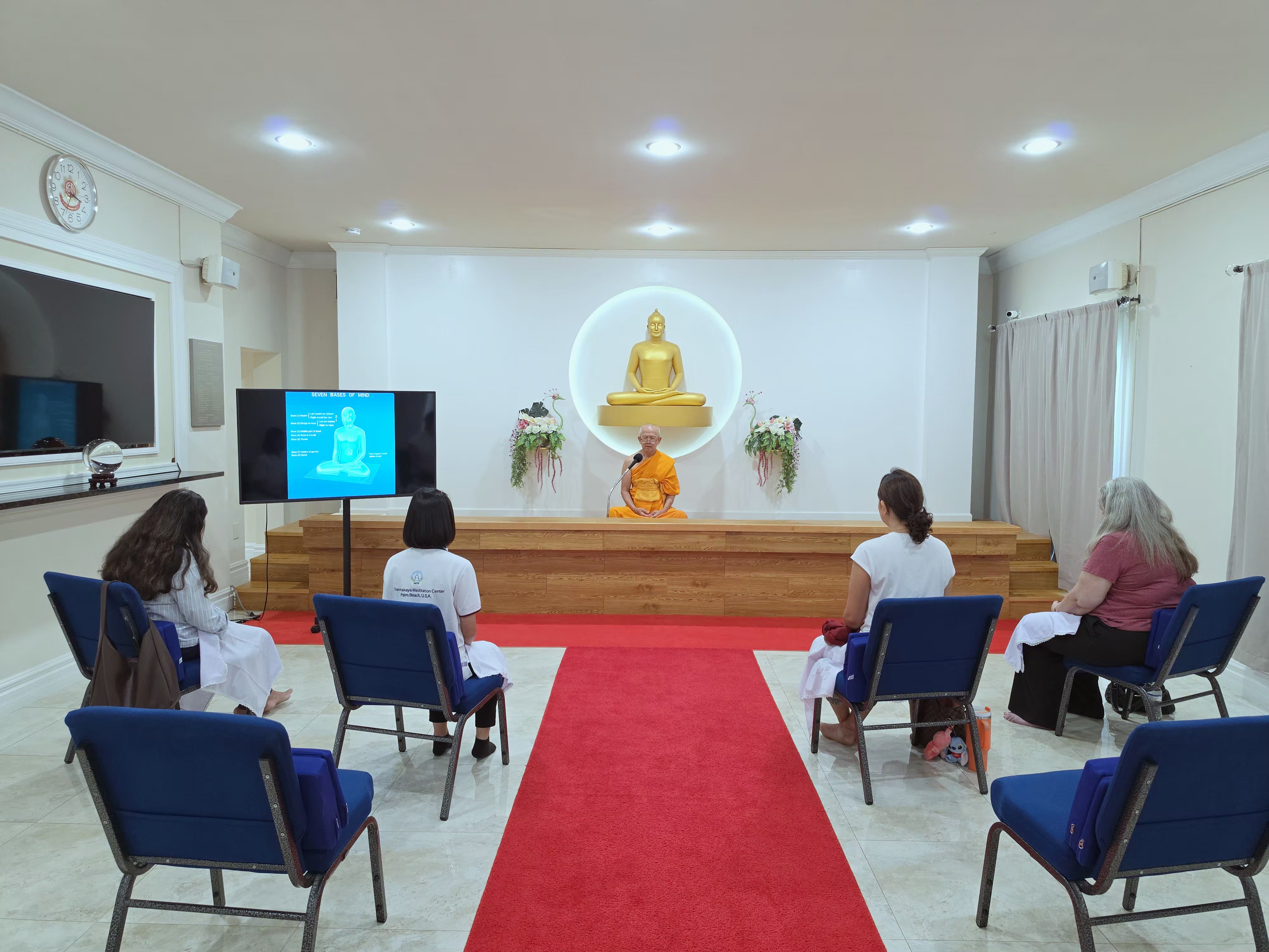 วัดพระธรรมกายปาล์มบีช จัดคลาสสมาธิแก่ชาวท้องถิ่น
