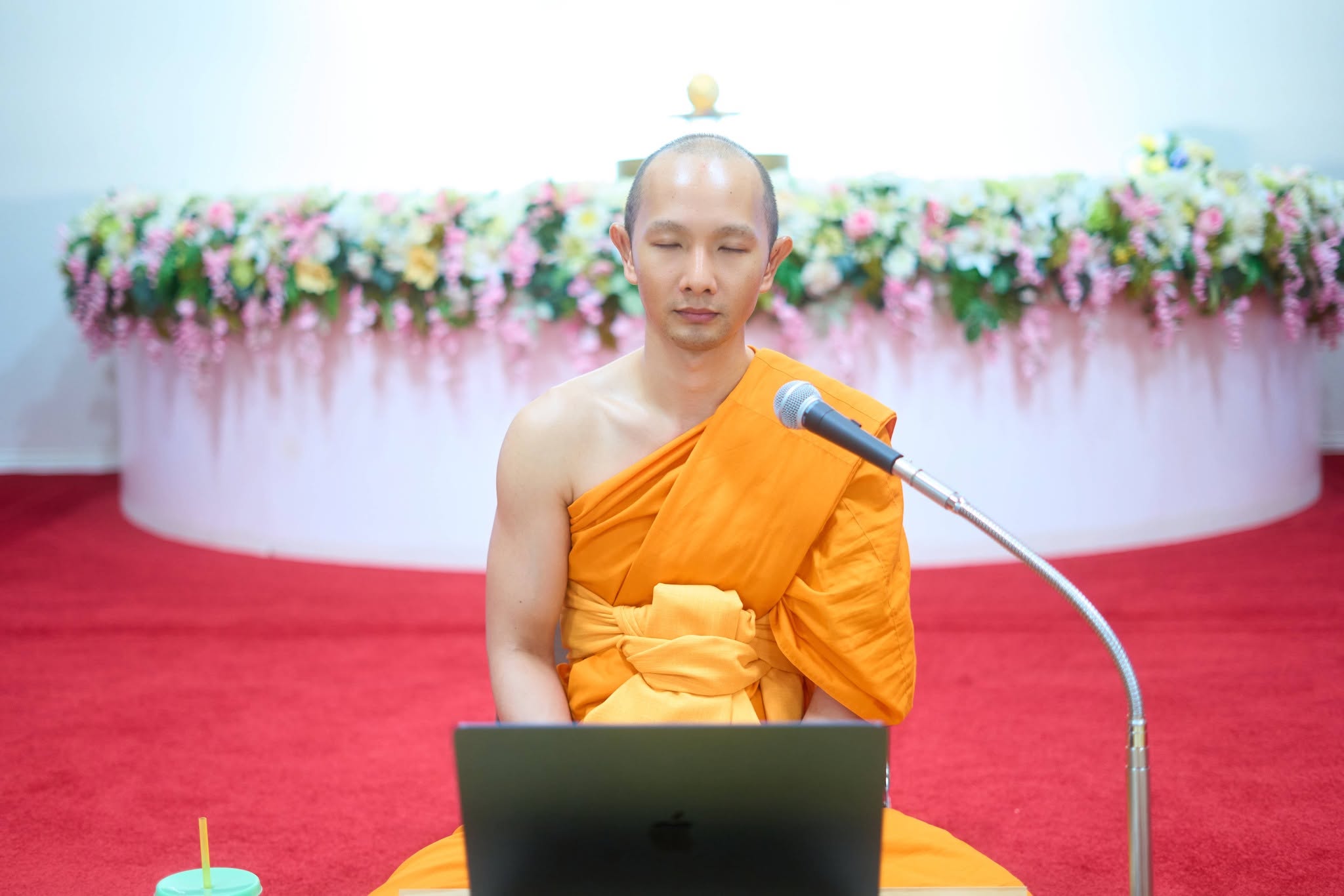 คลาสพระพุทธศาสนาและคลาสสมาธิ ณ วัดพระธรรมกายเท็กซัส