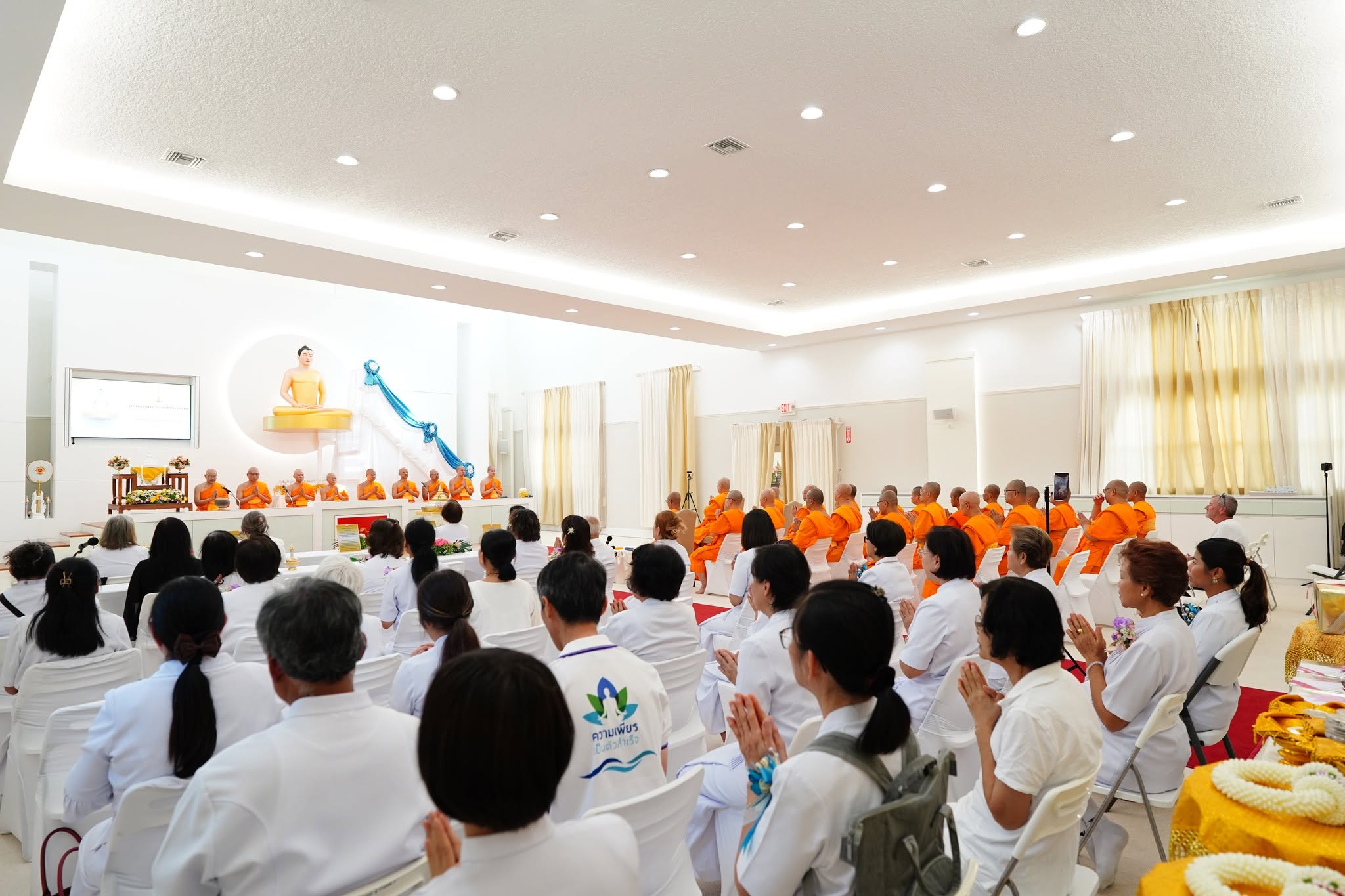 วัดพระธรรมกายฟลอริดา จัดพิธีบรรจุพระบรมสารีริกธาตุ