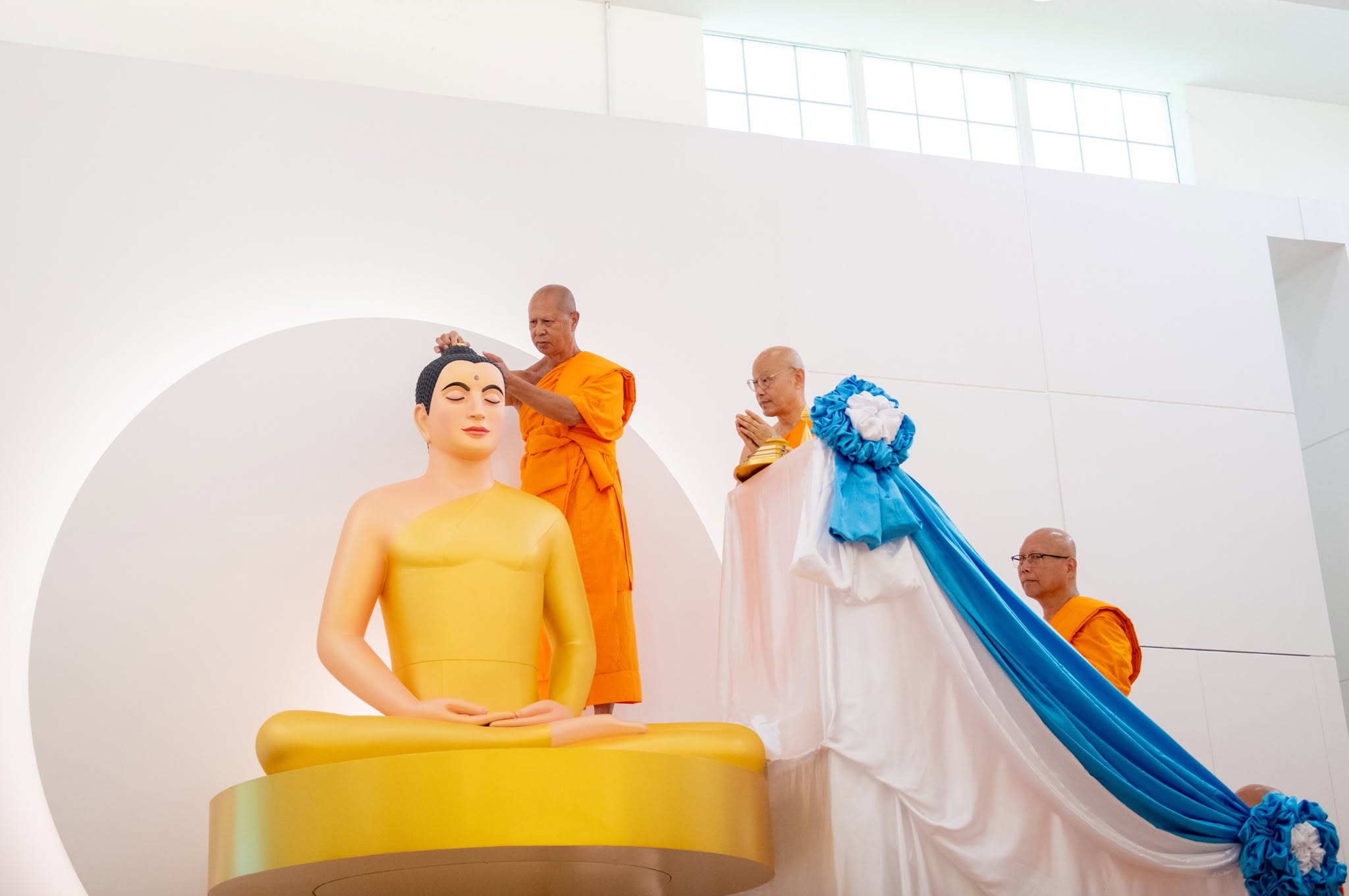 วัดพระธรรมกายฟลอริดา จัดพิธีบรรจุพระบรมสารีริกธาตุ