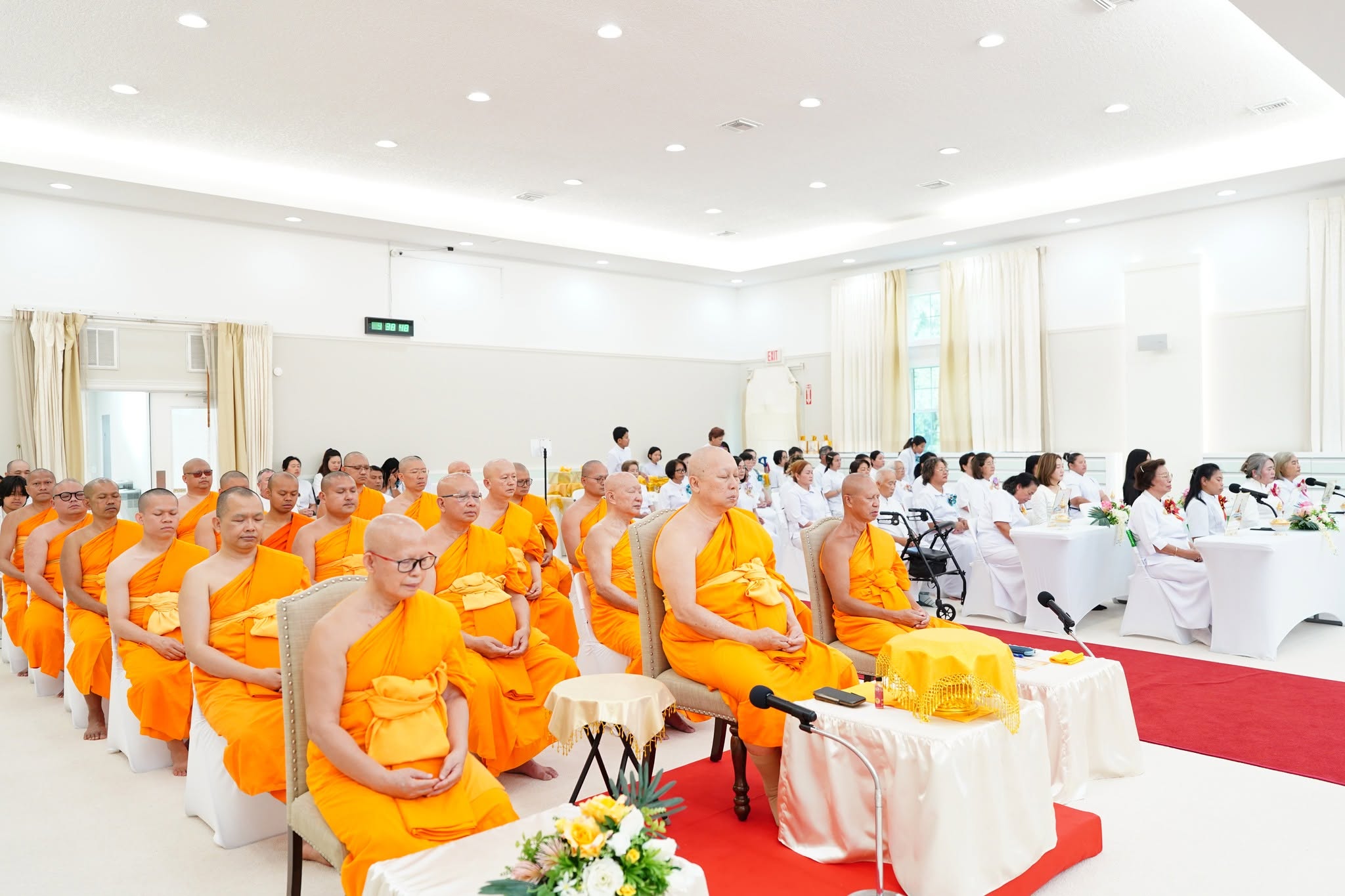 วัดพระธรรมกายฟลอริดา จัดพิธีบรรจุพระบรมสารีริกธาตุ