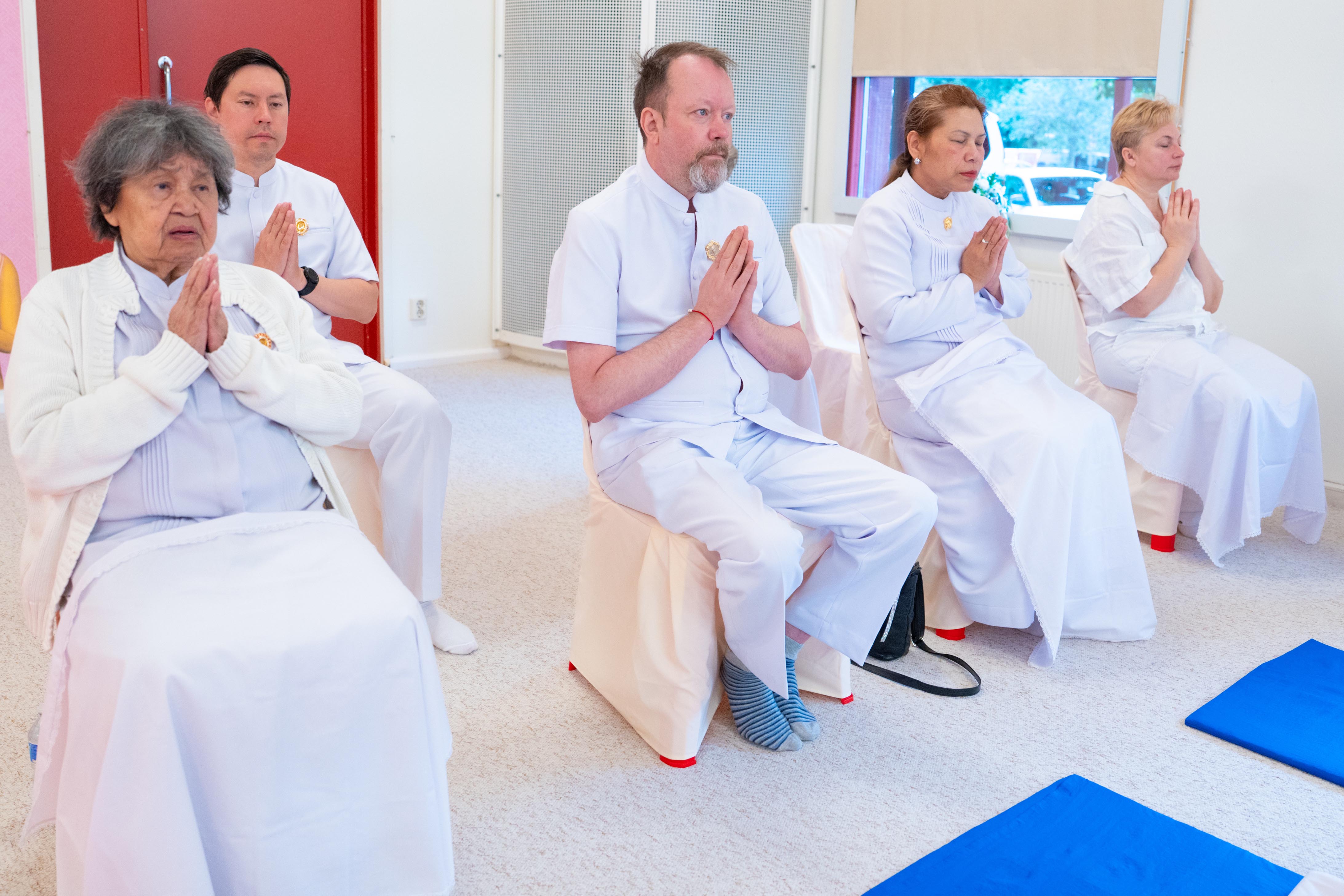 วัดพระธรรมกายโอ๊คแลนด์ จัดงานบุญบูชาข้าวพระ