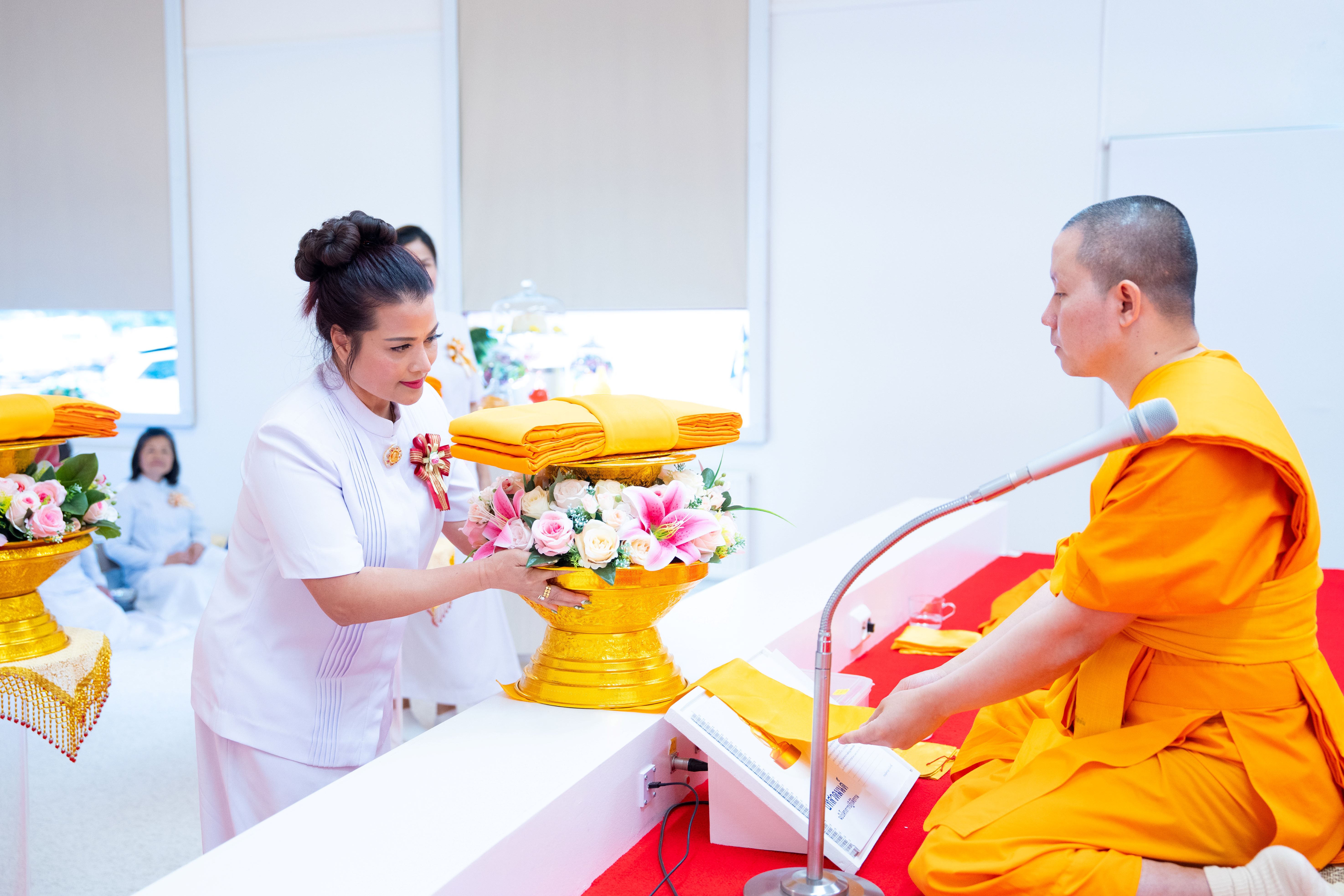 วัดพระธรรมกายสตอกโฮล์ม จัดงานบุญบูชาข้าวพระ