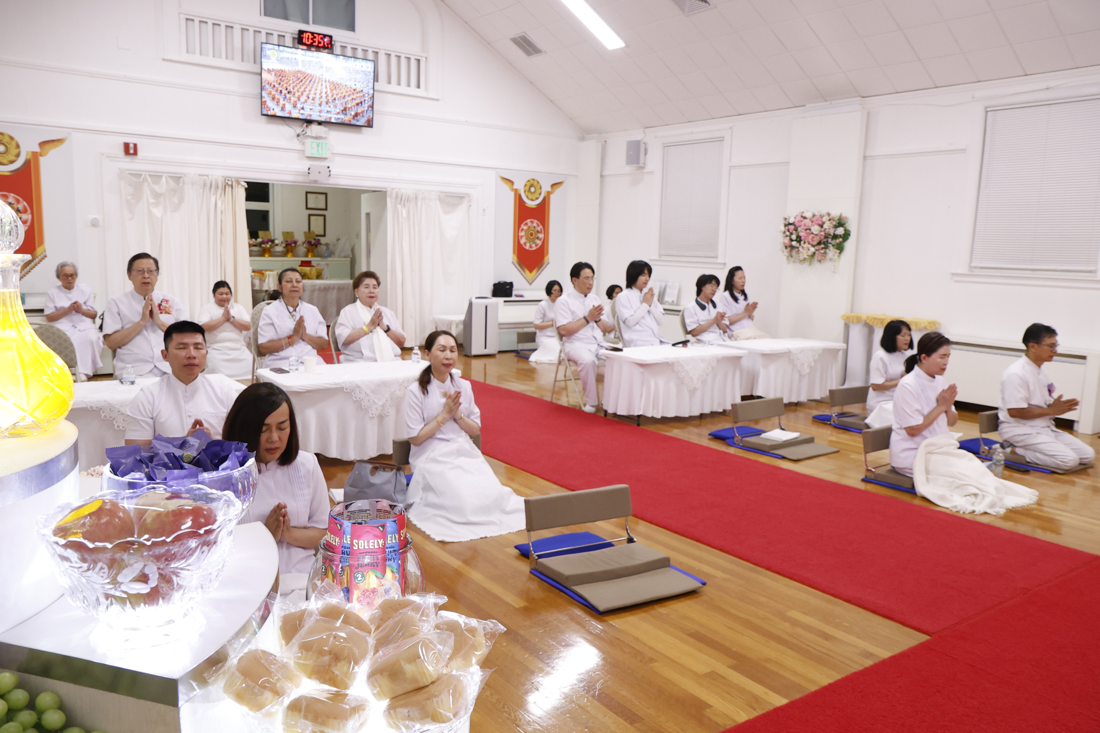 วัดพระธรรมกายบอสตัน จัดงานบุญบูชาข้าวพระ