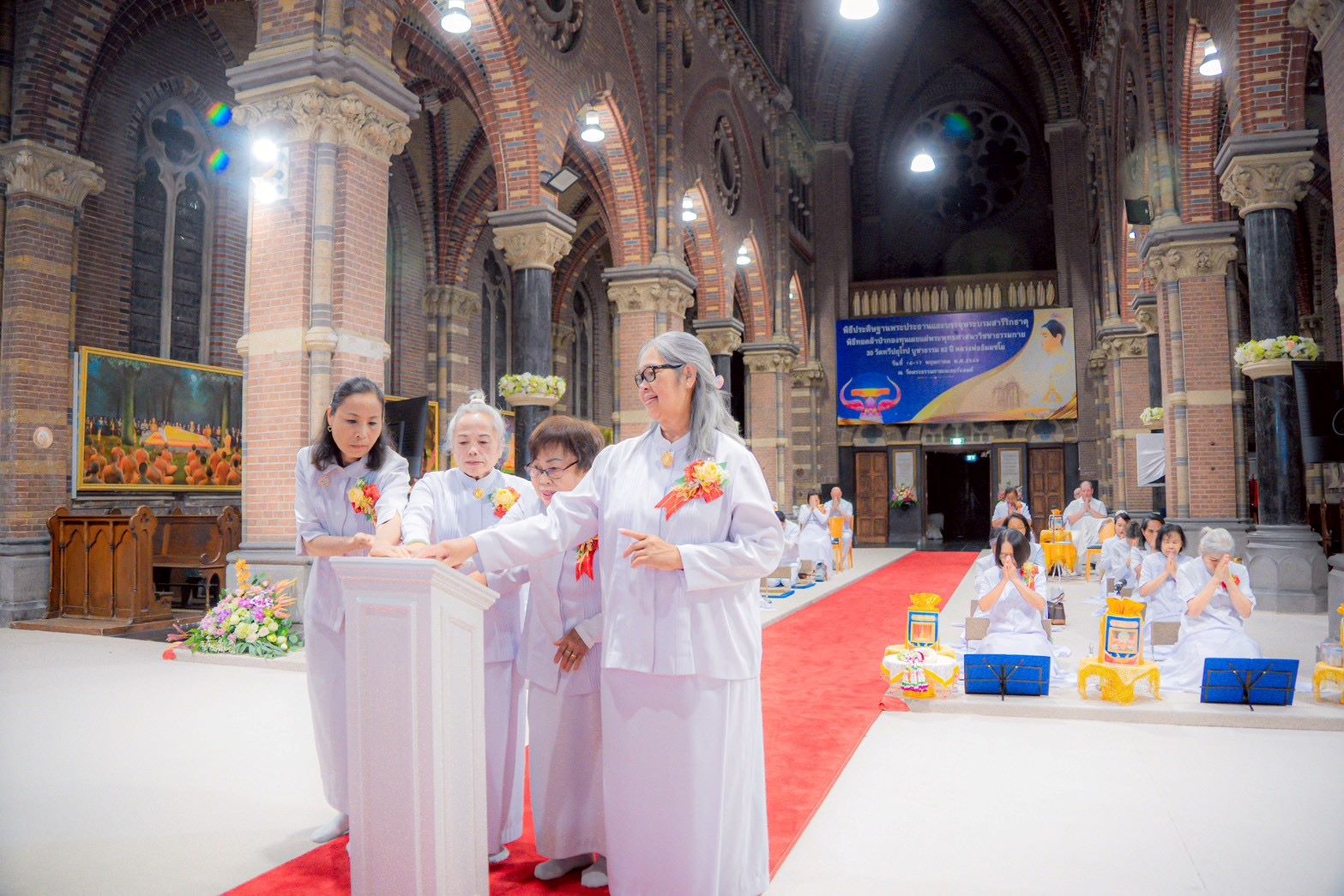 วัดพระธรรมกายเนเธอร์แลนด์ จัดงานบุญบูชาข้าวพระ