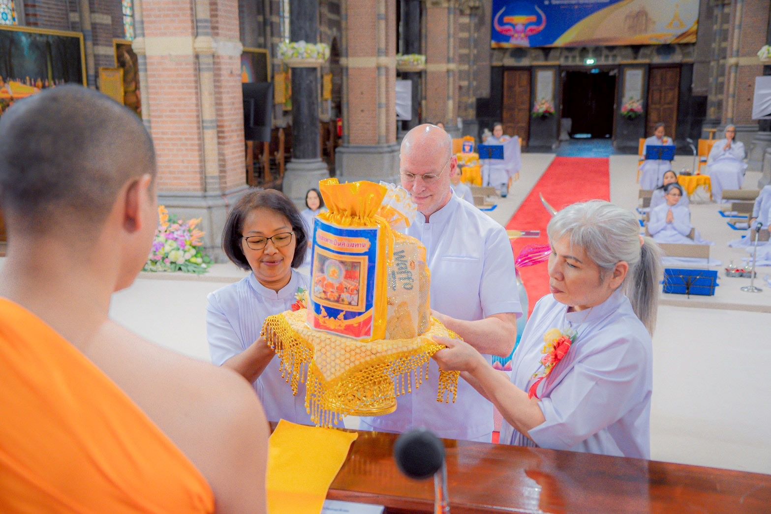 วัดพระธรรมกายเนเธอร์แลนด์ จัดงานบุญบูชาข้าวพระ
