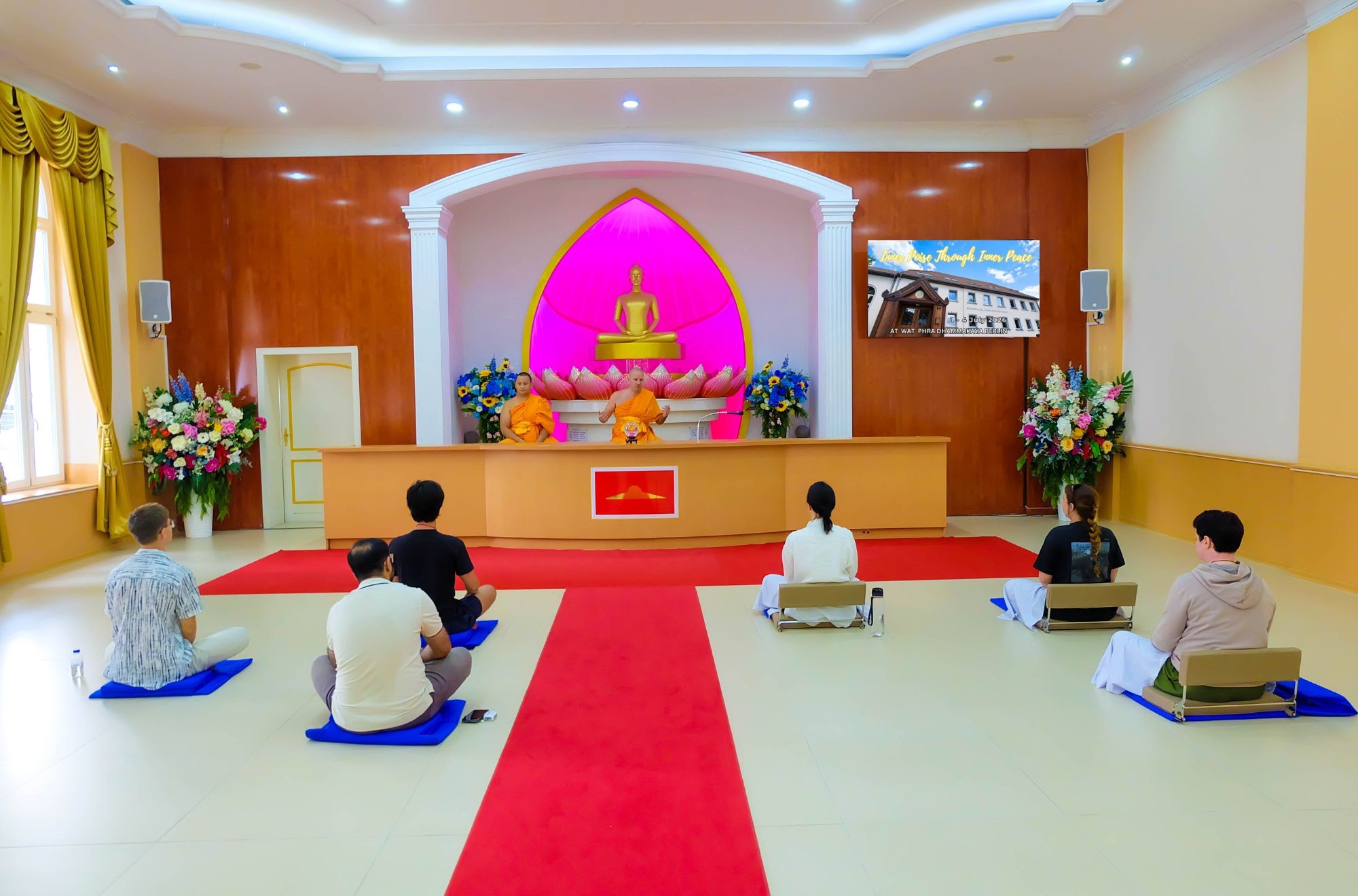 วัดพระธรรมกายเบอร์ลิน จัดปฏิบัติธรรมแก่ชาวท้องถิ่น