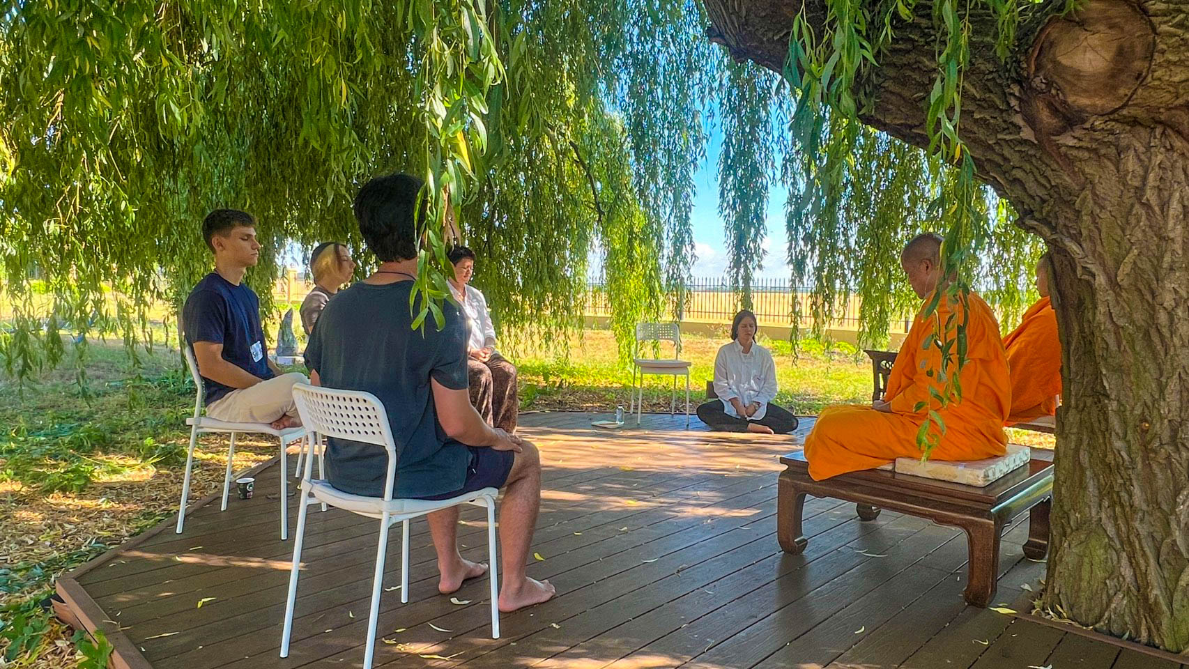 วัดพระธรรมกายเบอร์ลิน จัดปฏิบัติธรรมแก่ชาวท้องถิ่น