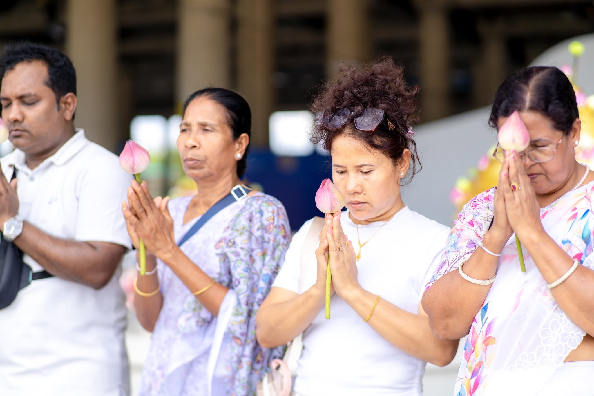 ชาวบังกลาเทศ เดินทางมาเยี่ยมวัดพระธรรมกาย จังหวัดปทุมธานี