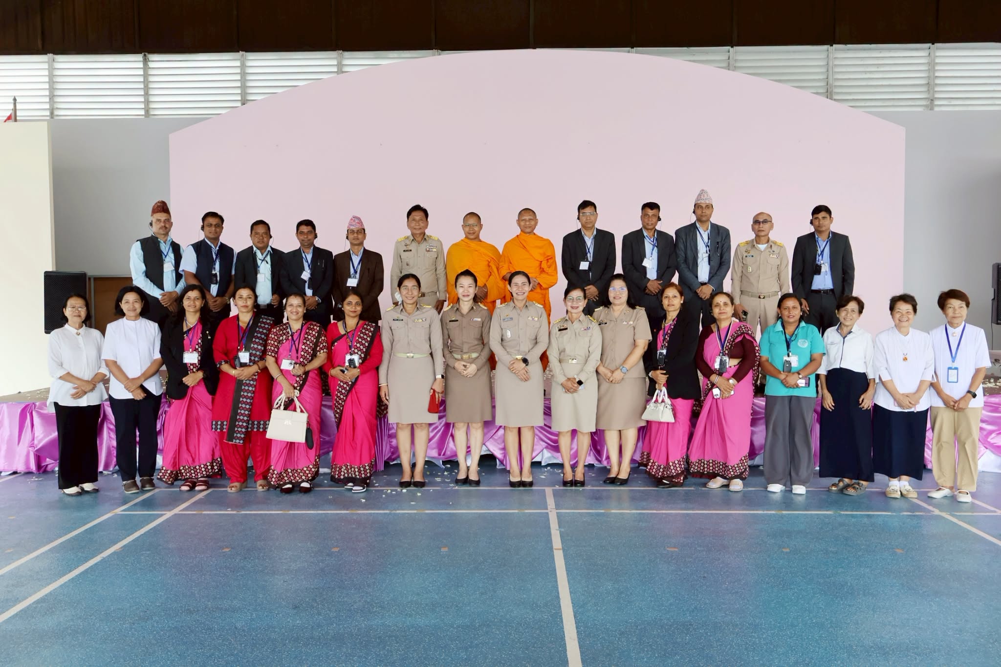 องค์การบริหารส่วนตำบลคลองสาม ต้อนรับคณะผู้บริหารและครูเนปาล มาศึกษาดูงานแลกเปลี่ยนนวัตกรรมการศึกษาไทย