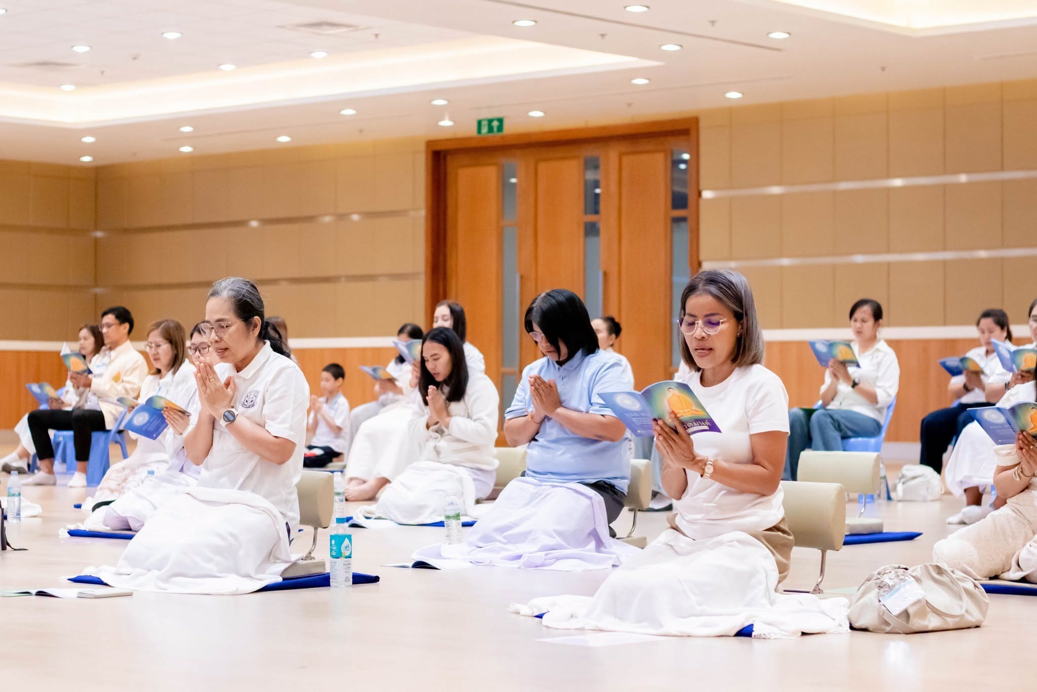 ชมรมพุทธศาสตร์สากล จัดโครงการปฏิบัติธรรมครูฟื้นฟูศีลธรรมโลก รุ่นที่ 4