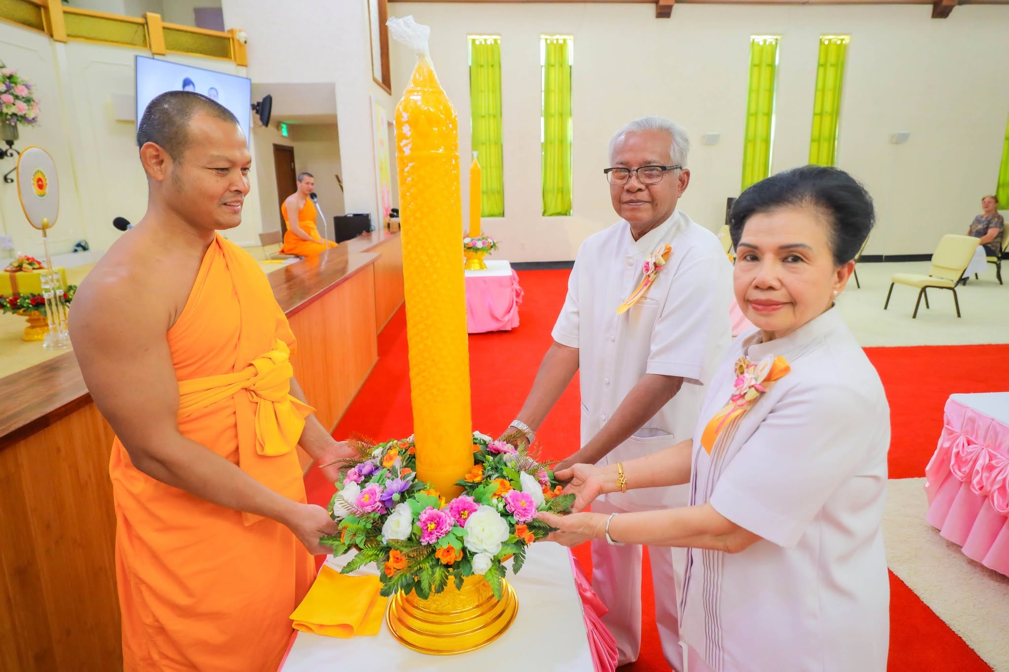 วัดพระธรรมกายแคนซัส จัดงานบุญวันอาทิตย์