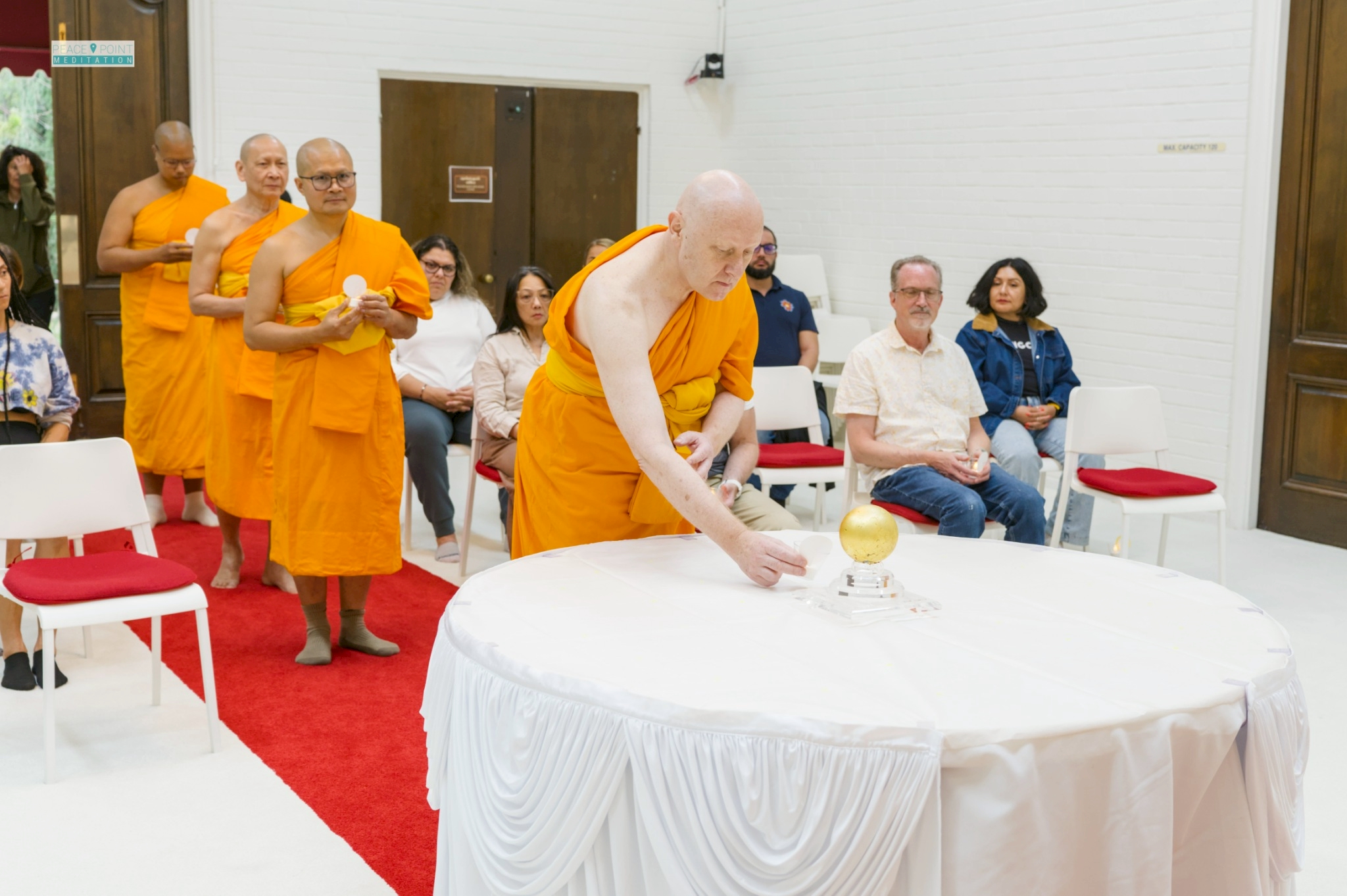 วัดพระธรรมกายแคลิฟอร์เนีย จัดกิจกรรม Full Moon Meditation ให้กับชาวท้องถิ่น