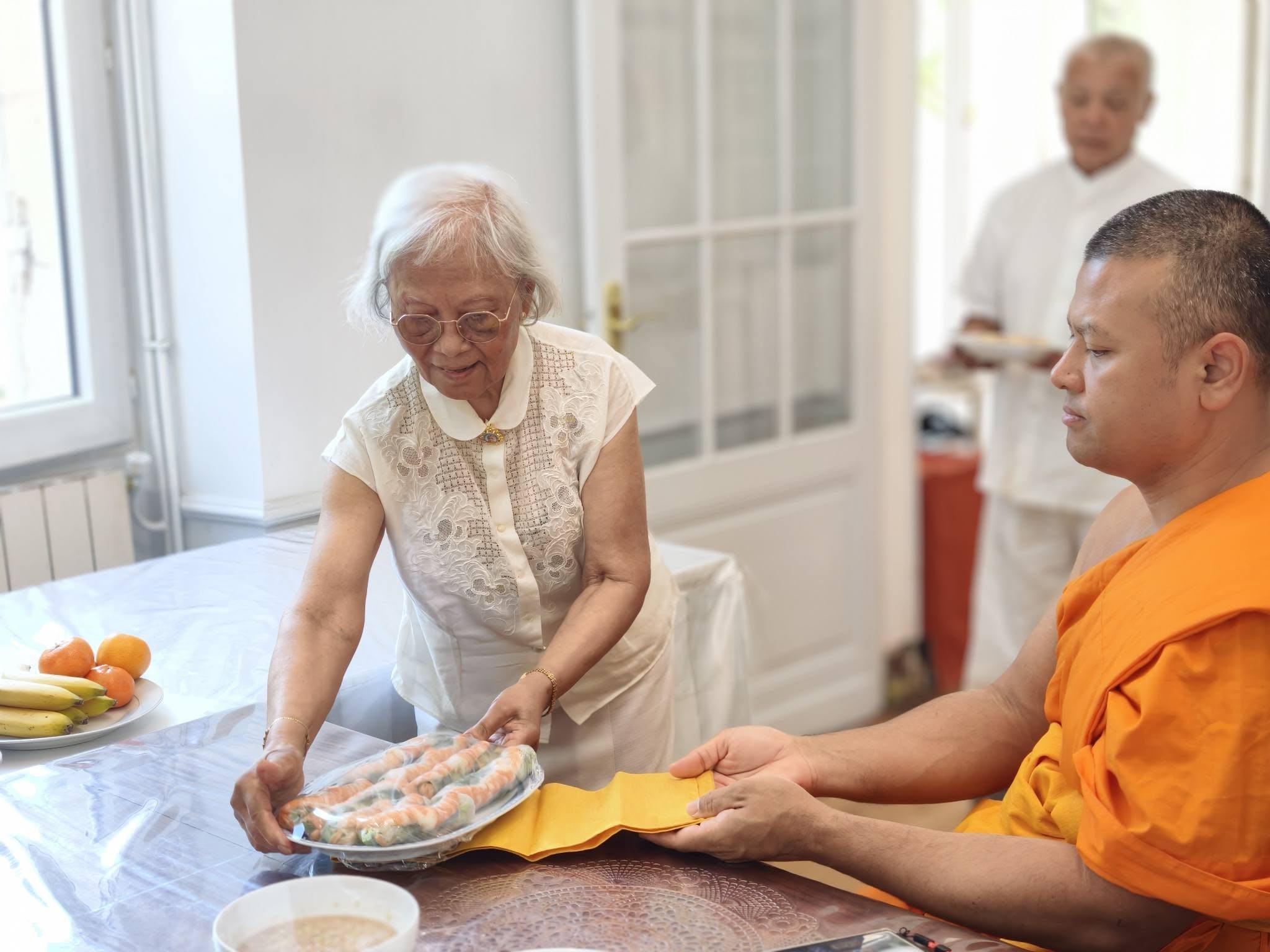 วัดพระธรรมกายบอร์คโด จัดงานบุญวันอาทิตย์