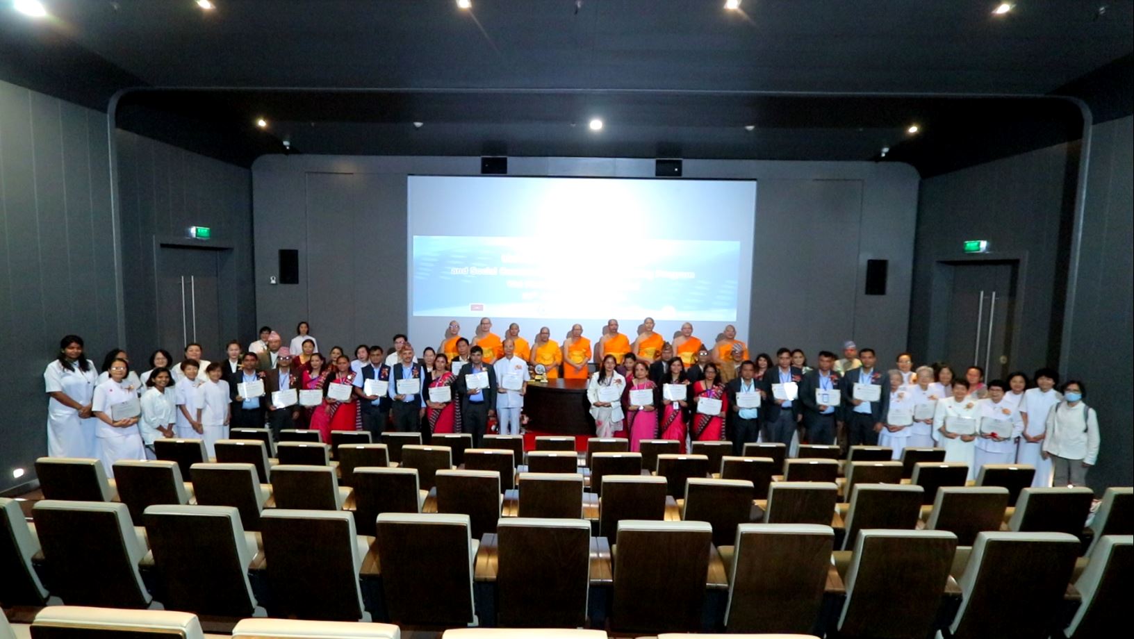 พิธีมอบเกียรติบัตรและปิดโครงการอบรม UG5 คณะครูเนปาล รุ่นที่ 4 ณ วัดพระธรรมกาย