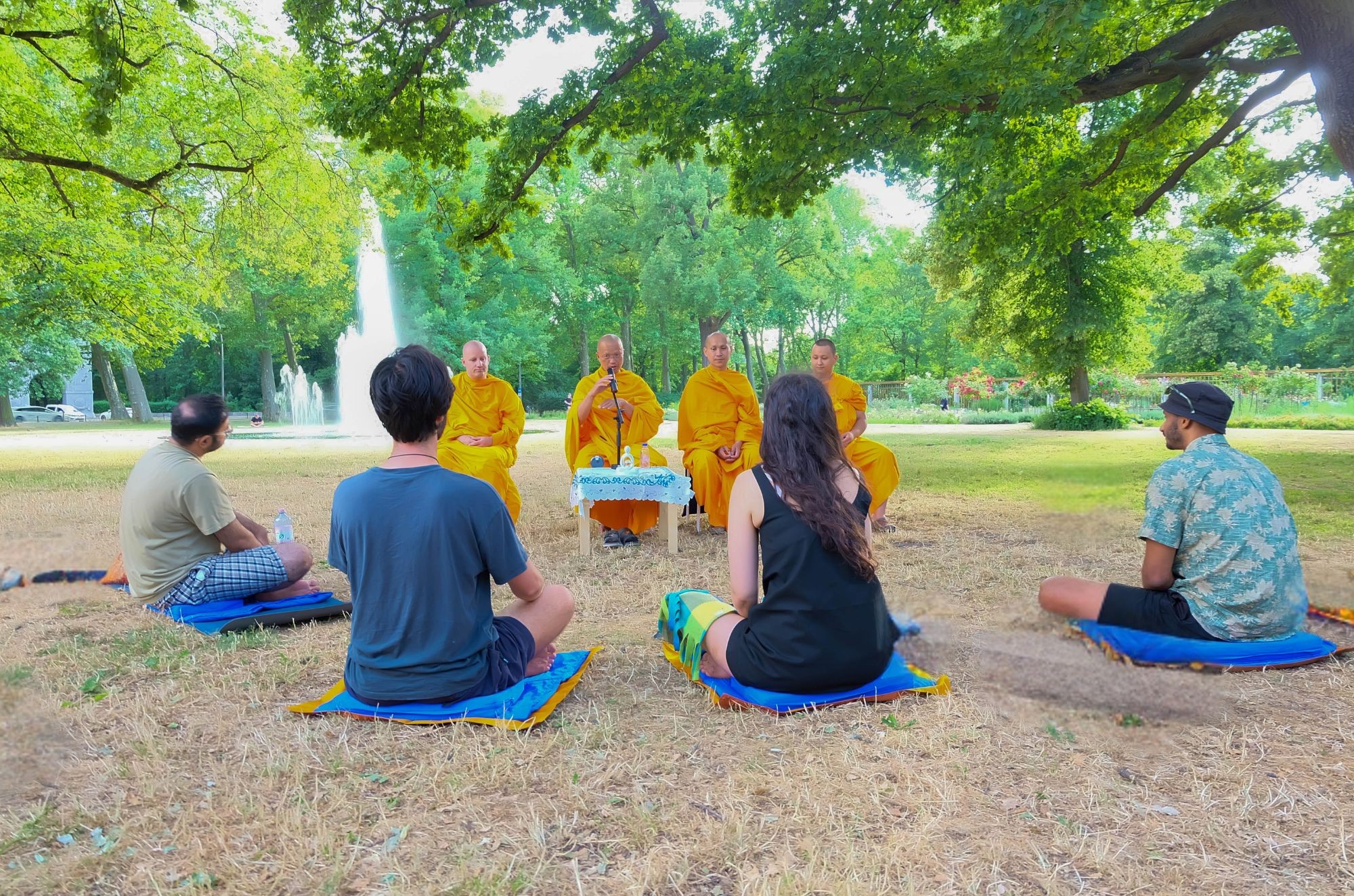 วัดพระธรรมกายเบอร์ลิน จัดปฏิบัติธรรม ณ Treptower Park