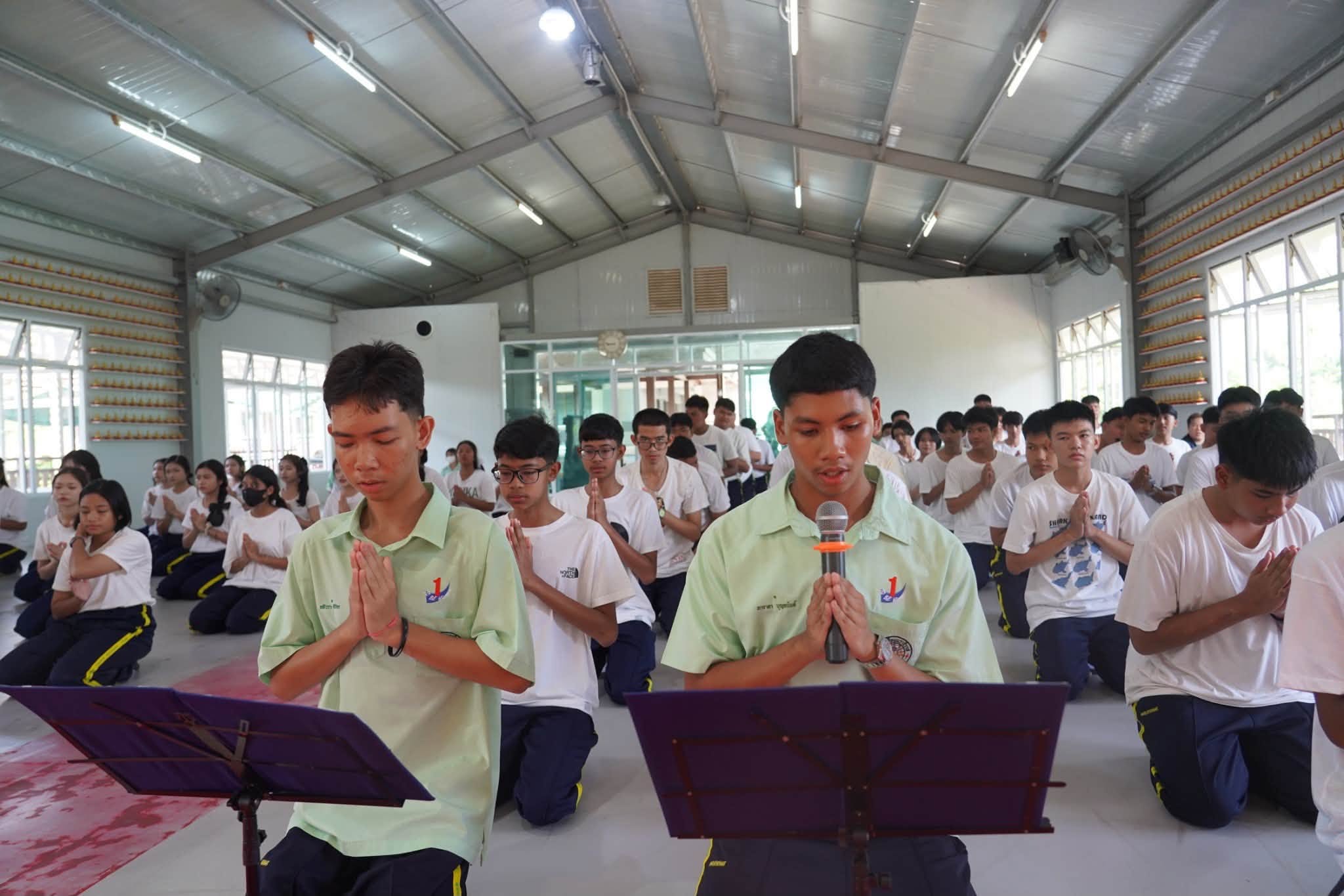 โรงเรียนนราธิวาส ร่วมกับ ศูนย์อบรมเยาวชนเมืองนราธิวาส จัดค่ายคุณธรรมจริยธรรม