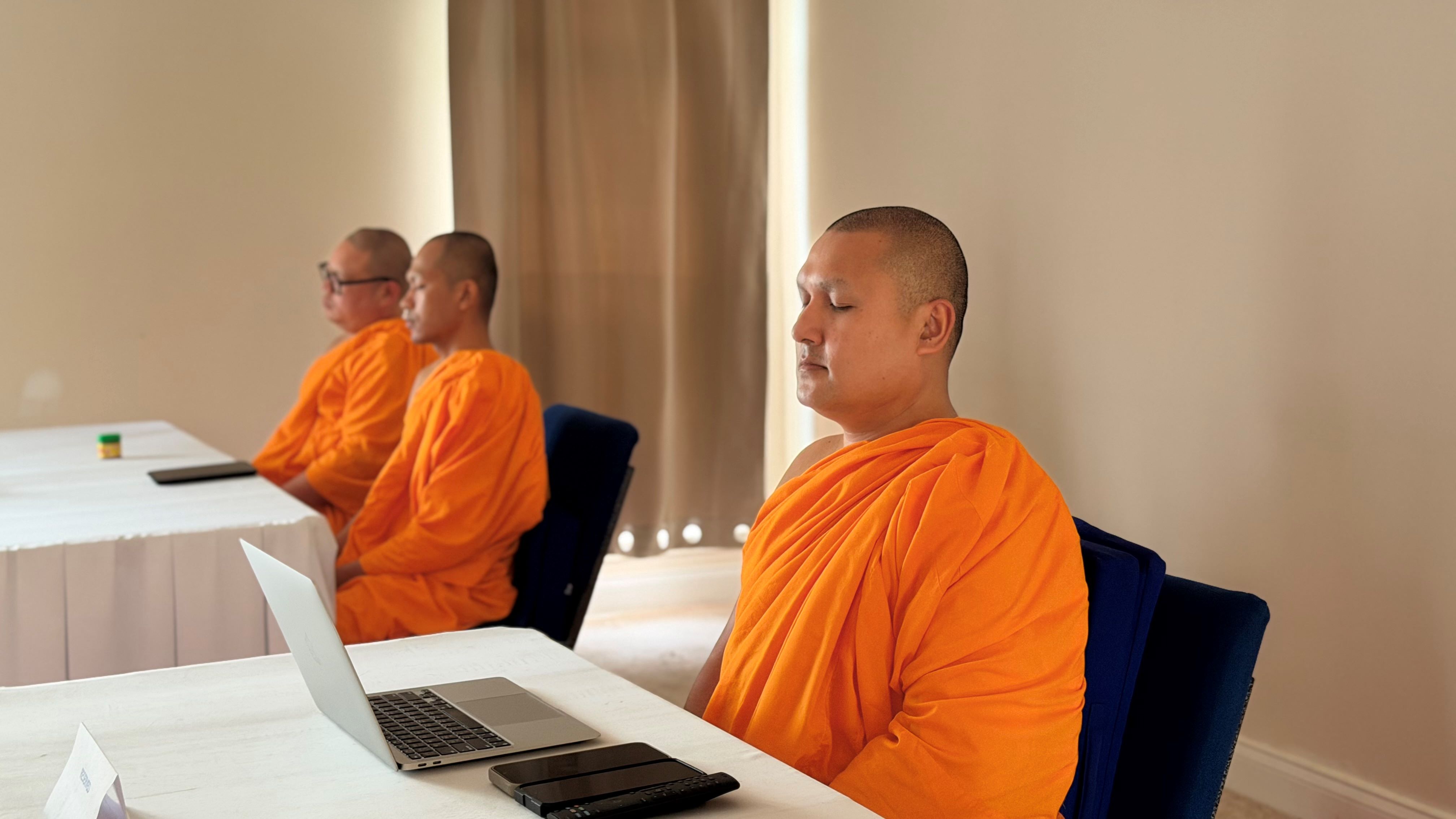 วัดพระธรรมกายปาล์มบีช จัดกิจกรรม Mindful Relaxation