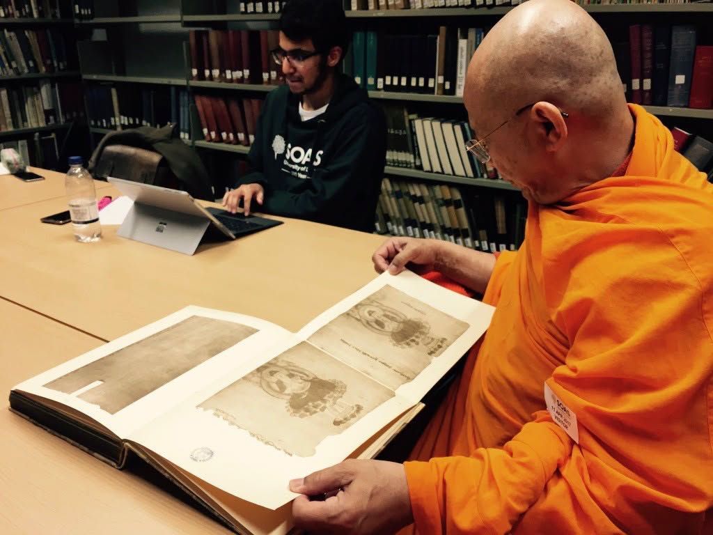 DIRI signs a memorandum of understanding to support the Dictionary of Buddhist Sogdian Project