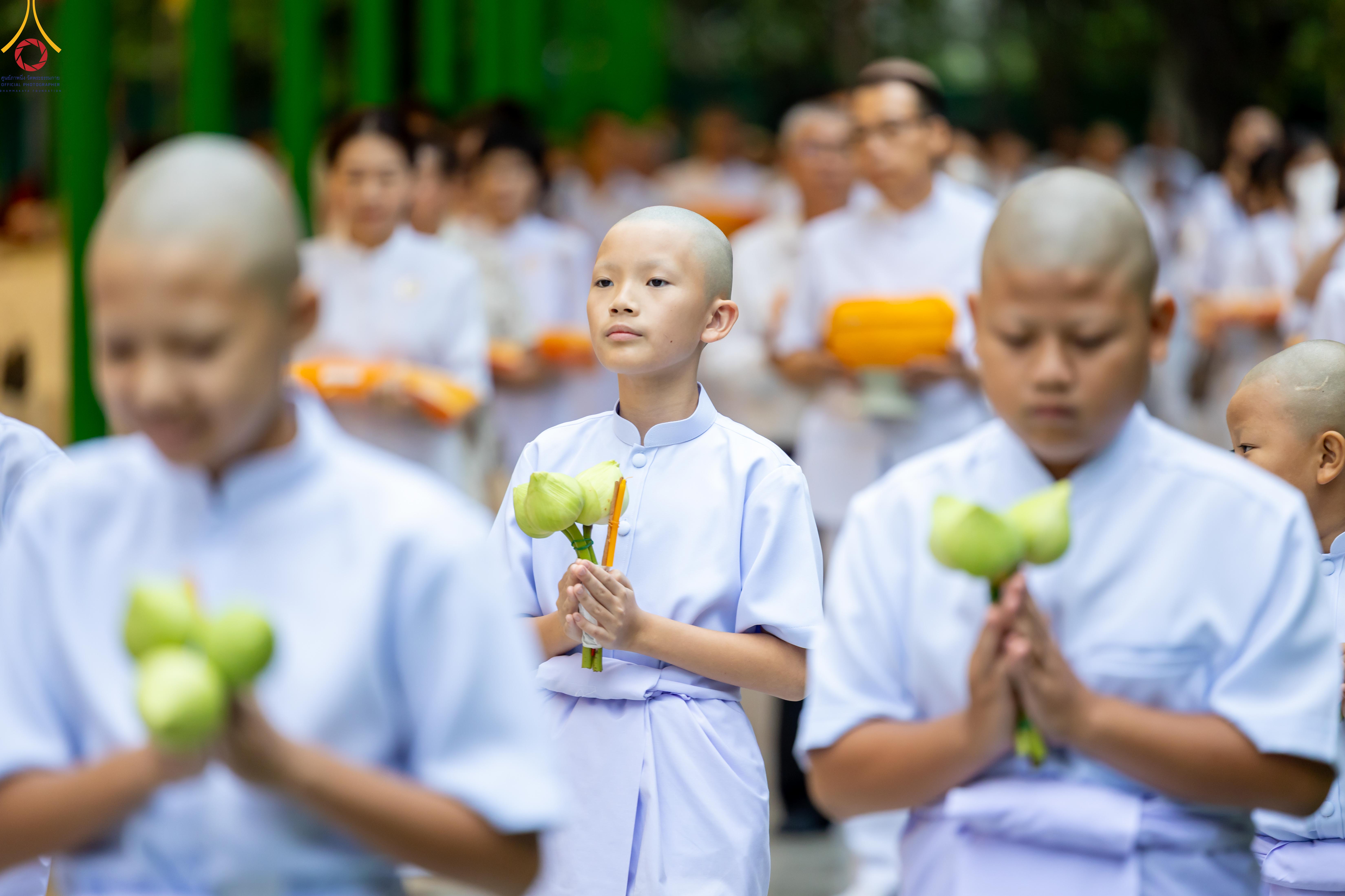 Wat Phra Dhammakaya organizes an ordination ceremony for 29 foreign ordinands from 4 countries