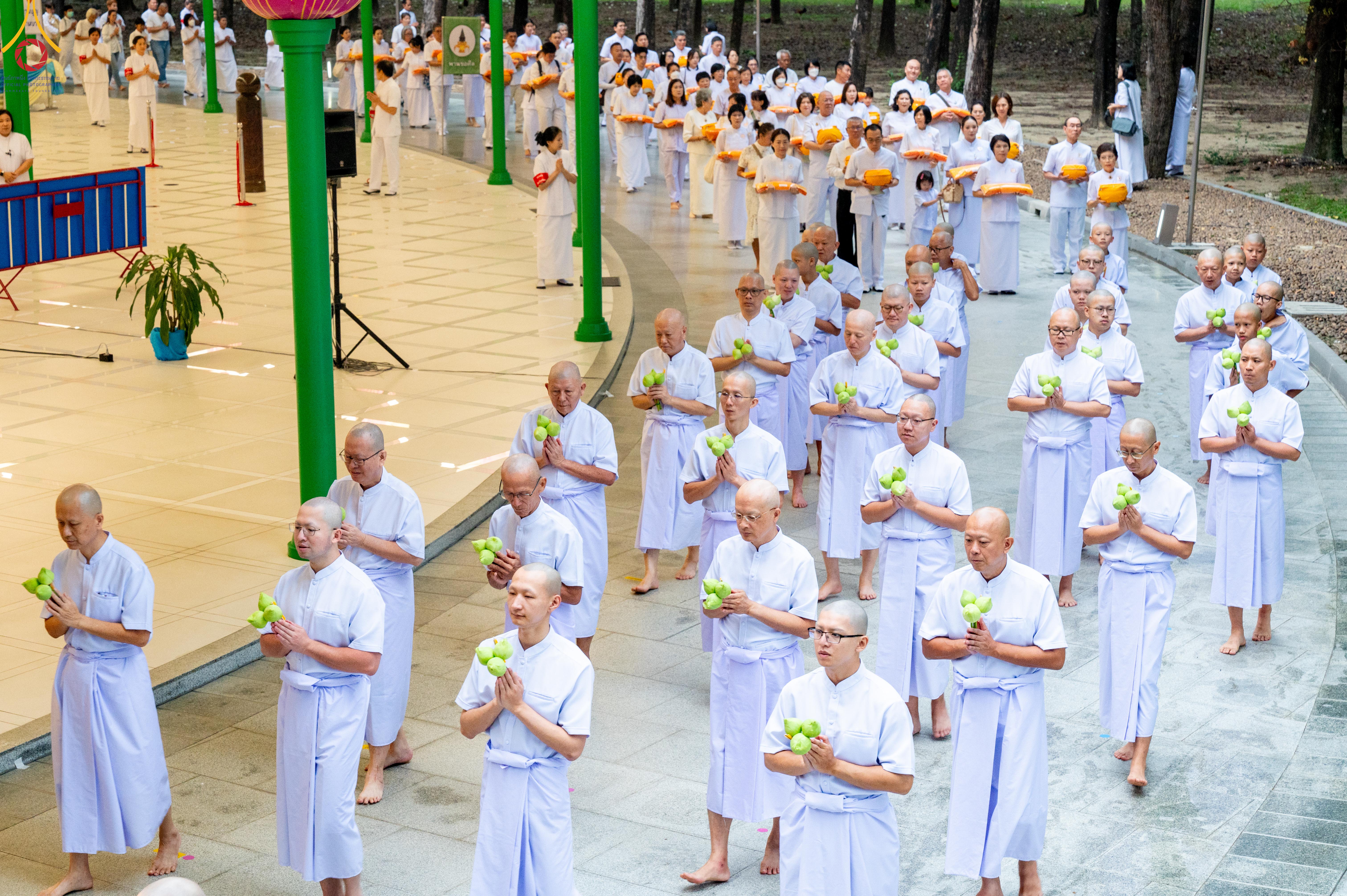 Wat Phra Dhammakaya organizes an ordination ceremony for 29 foreign ordinands from 4 countries