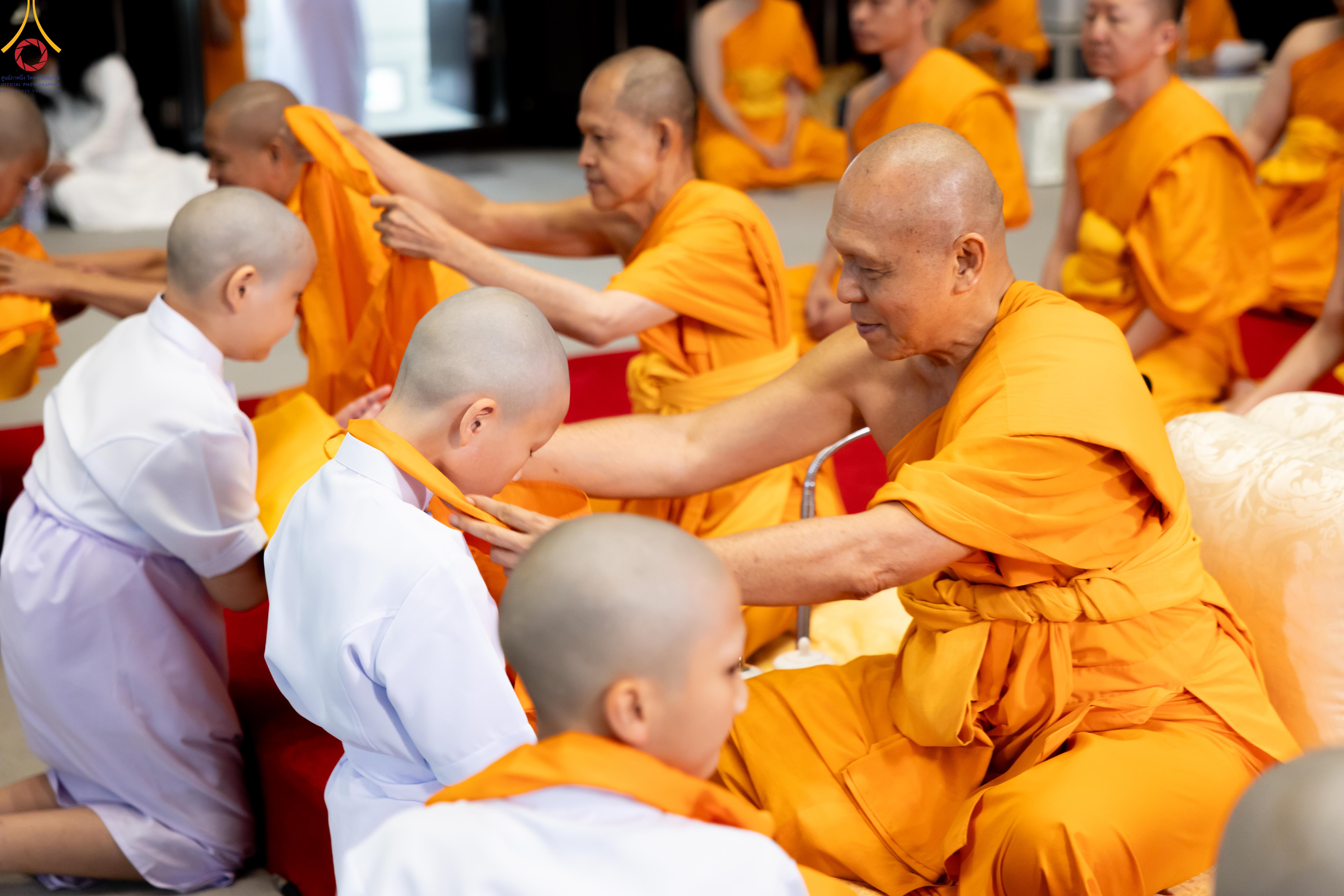 Wat Phra Dhammakaya organizes an ordination ceremony for 29 foreign ordinands from 4 countries