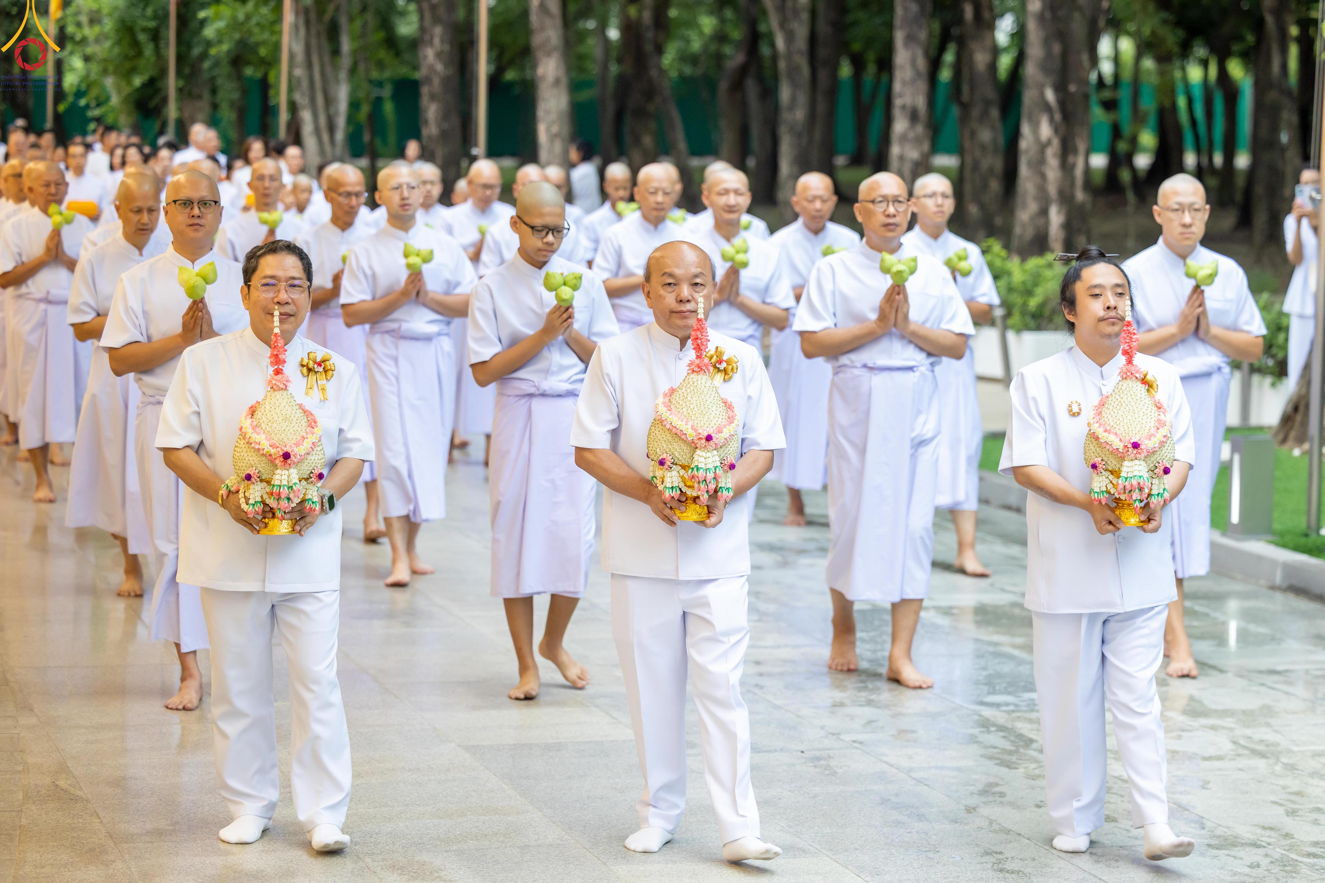 พิธีบรรพชาและอุปสมบทธรรมทายาทนานาชาติ (IDOP) ณ วัดพระธรรมกาย