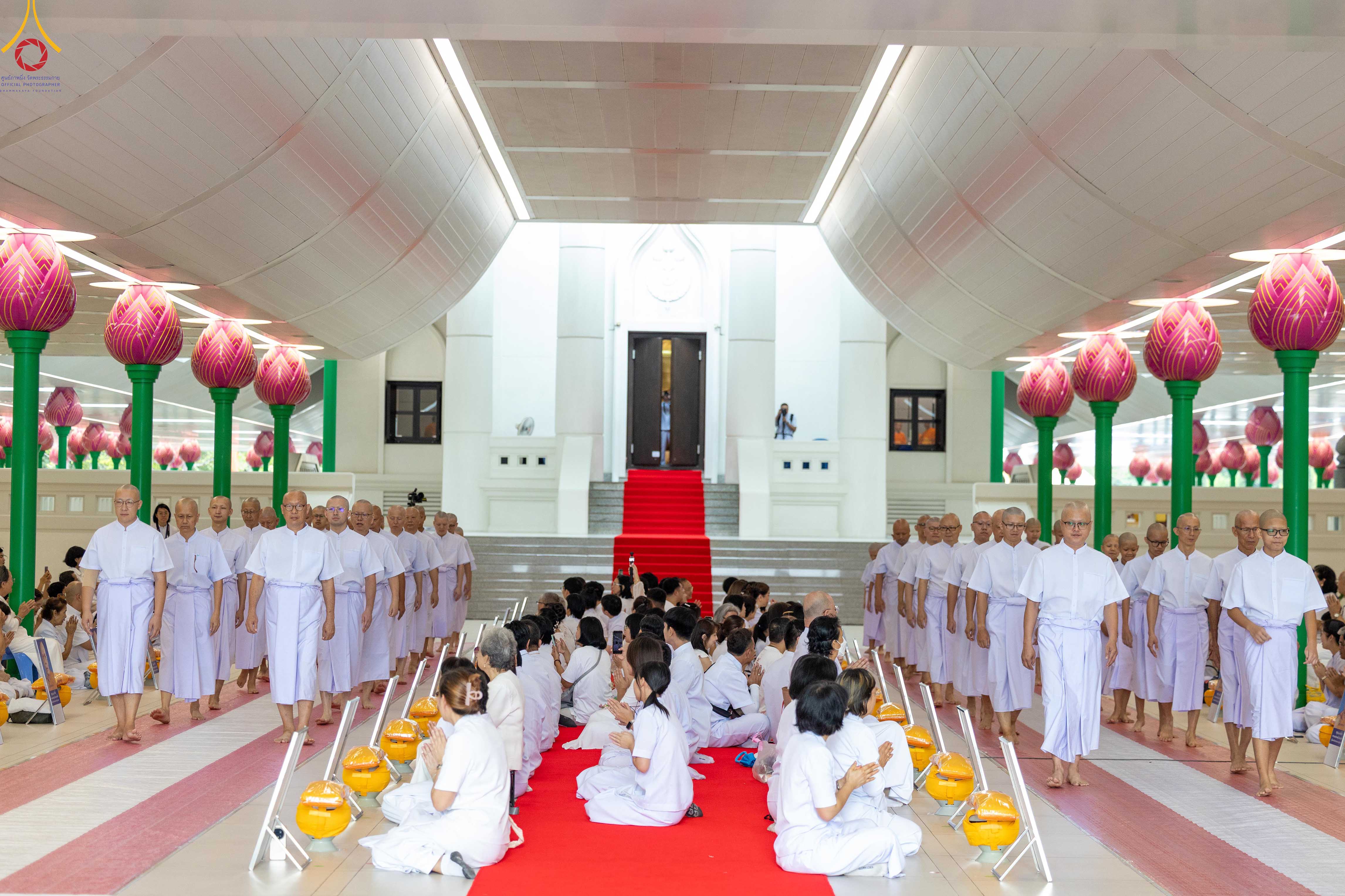 พิธีบรรพชาและอุปสมบทธรรมทายาทนานาชาติ (IDOP) ณ วัดพระธรรมกาย