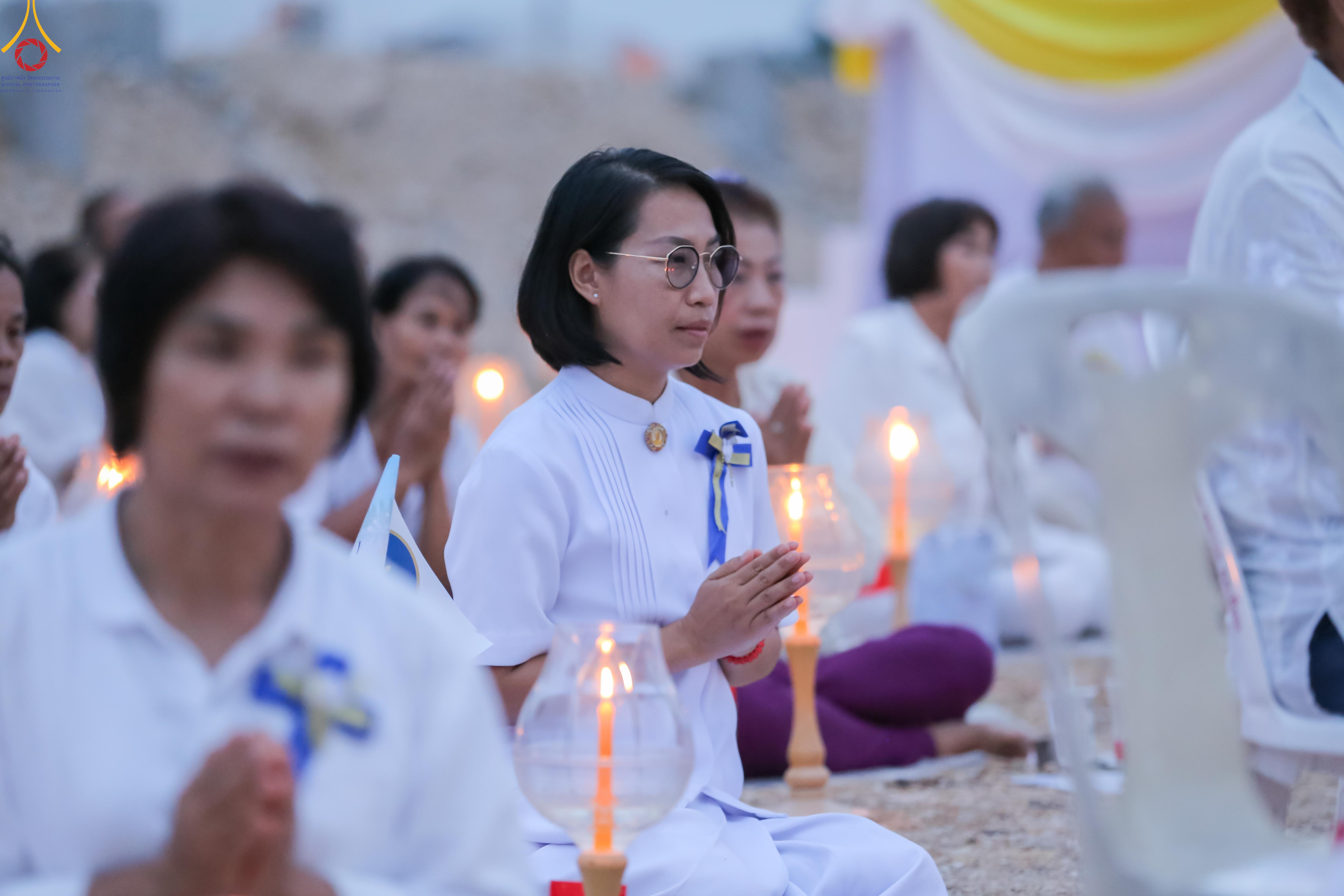พิธีทอดผ้าป่าและพิธีตอกเสาเข็มต้นสุดท้าย สร้างองค์พระเจดีย์เพื่อสร้างสันติภาพโลก ณ ธุดงคสถานพัฒนานิคม
