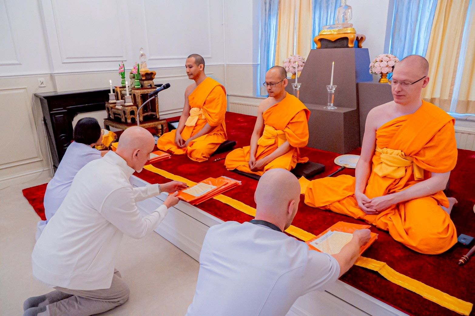 วัดพระธรรมกายเนเธอร์แลนด์ จัดทำบุญอุทิศส่วนกุศลให้แก่ผู้ล่วงลับ