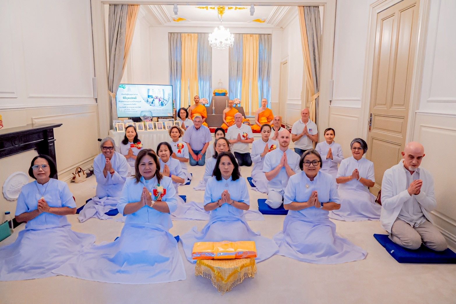วัดพระธรรมกายเนเธอร์แลนด์ จัดทำบุญอุทิศส่วนกุศลให้แก่ผู้ล่วงลับ
