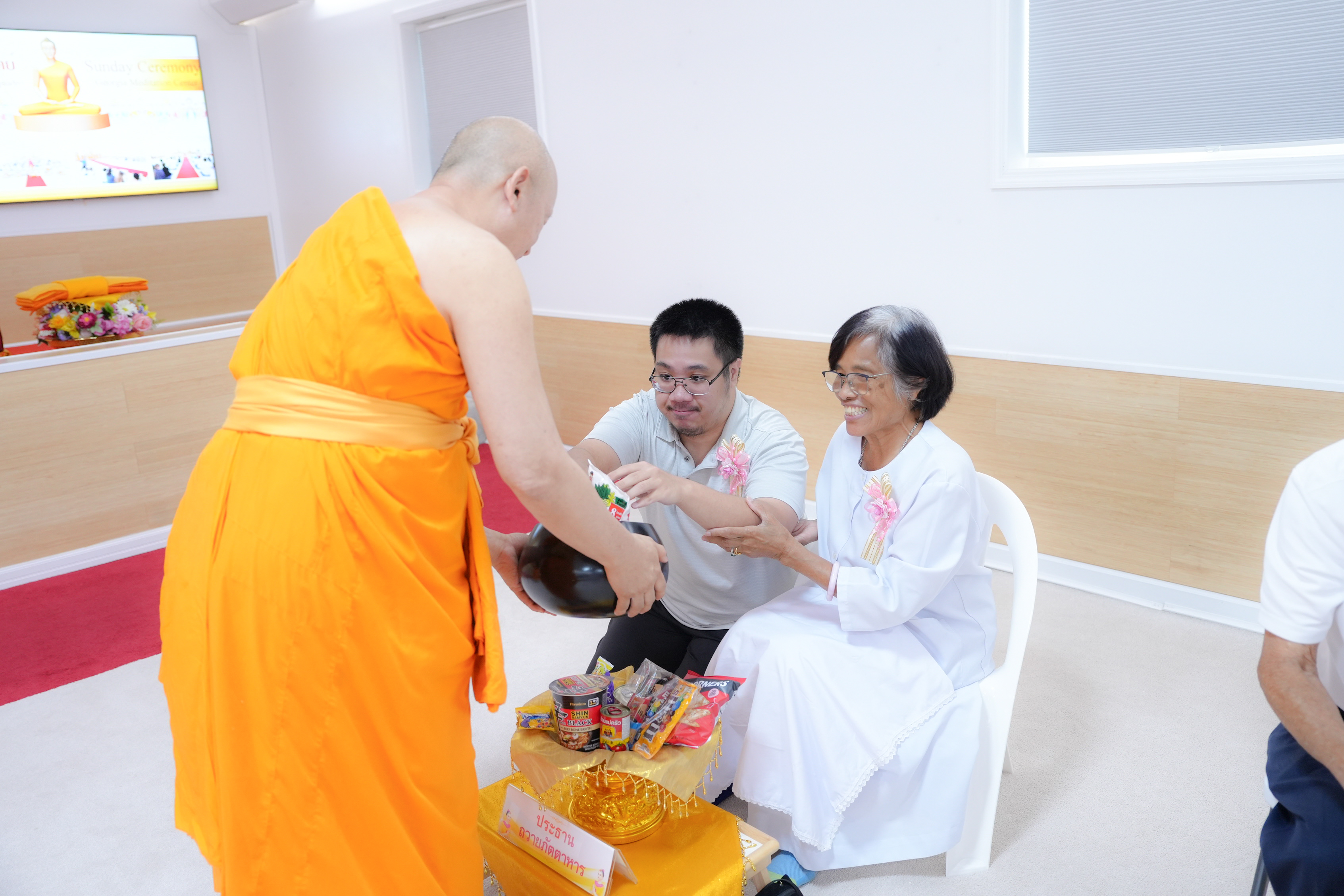 วัดพระธรรมกายจอร์เจีย จัดกิจกรรมงานบุญวันอาทิตย์