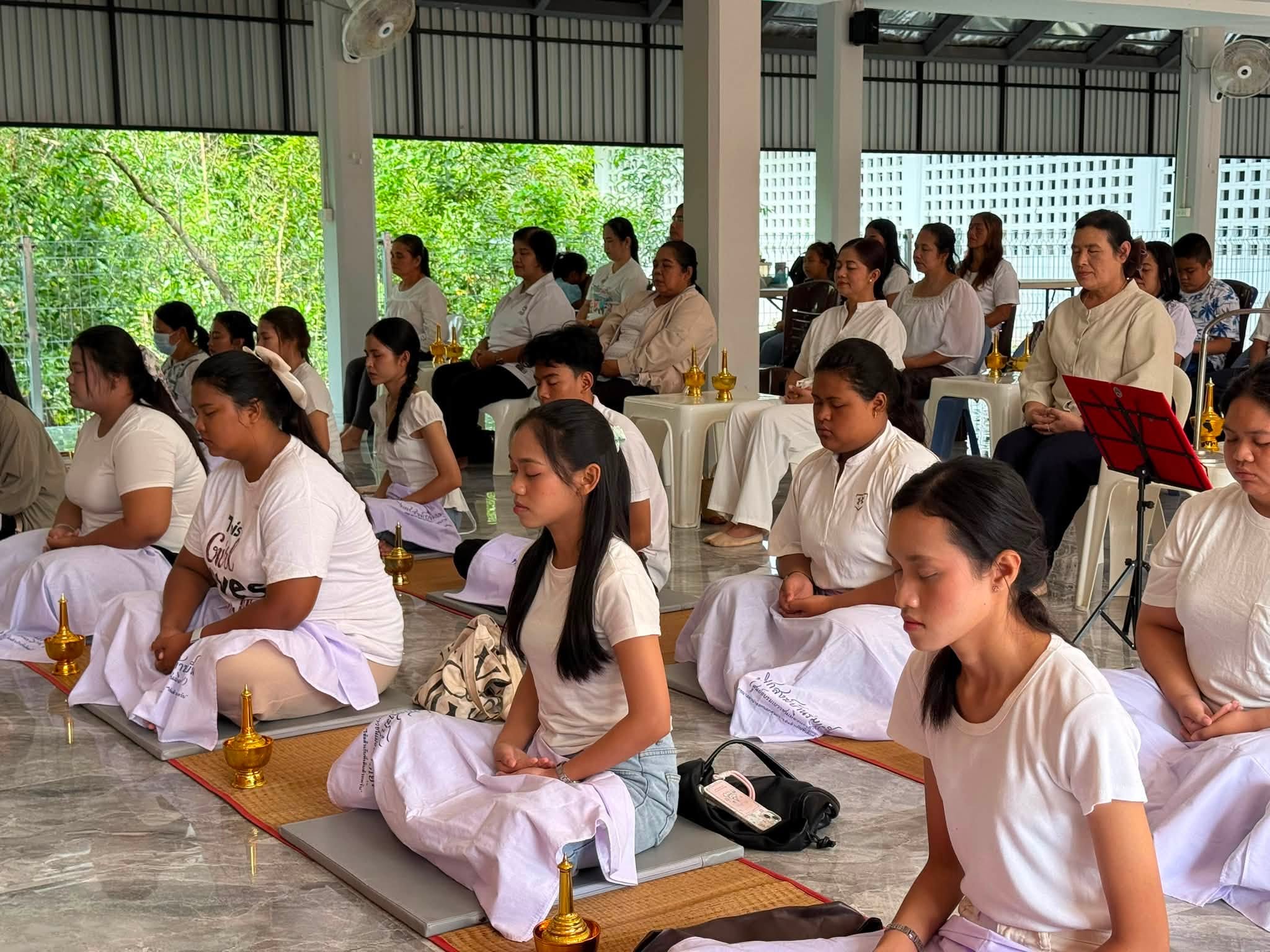 มหาวิทยาลัยนราธิวาสราชนครินทร์ จัดพิธีถวายเทียนพรรษาแด่คณะสงฆ์ที่พักสงฆ์บ้านร่มเย็น
