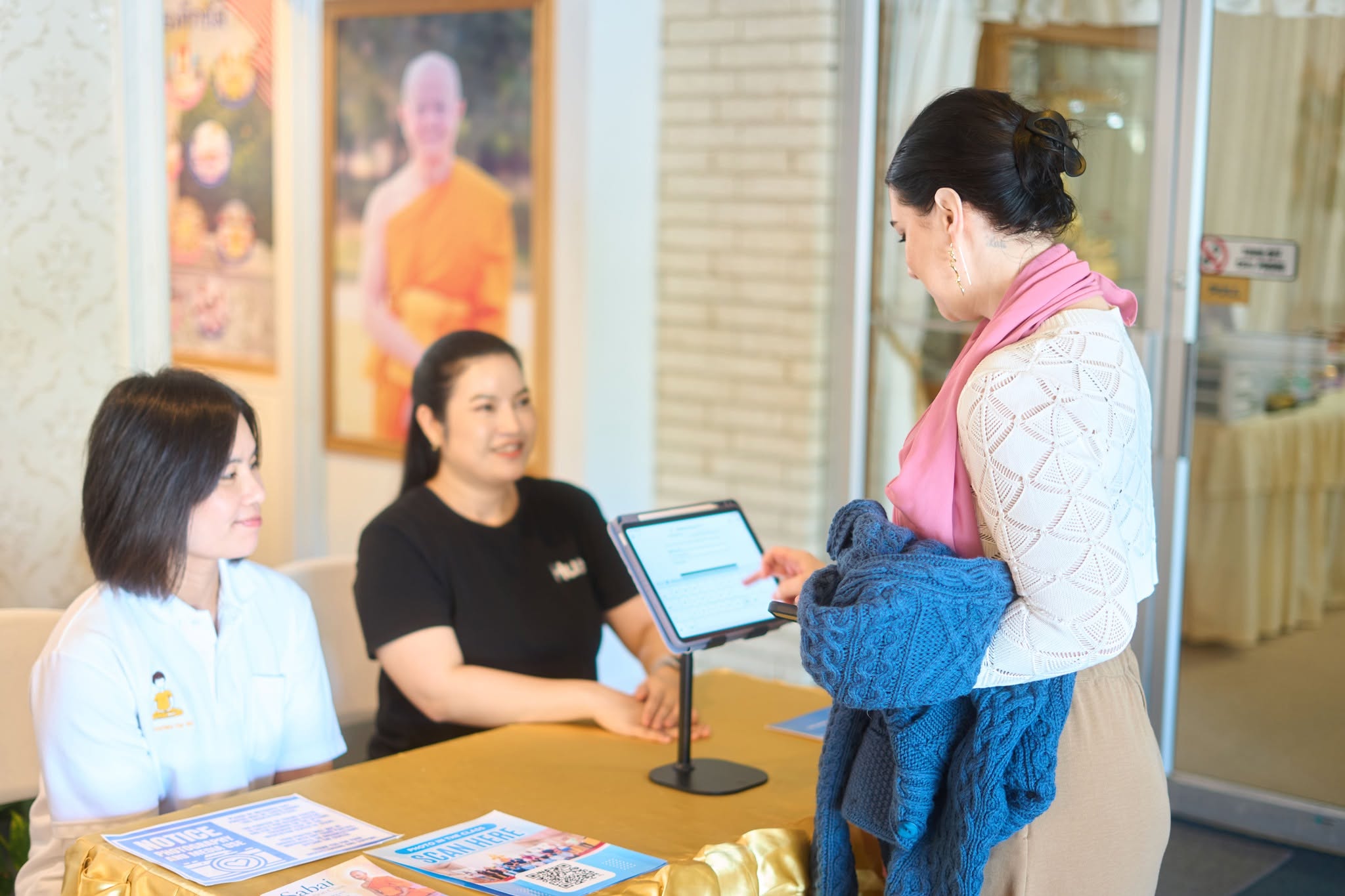 คลาสพระพุทธศาสนาและคลาสสมาธิ ณ วัดพระธรรมกายเท็กซัส