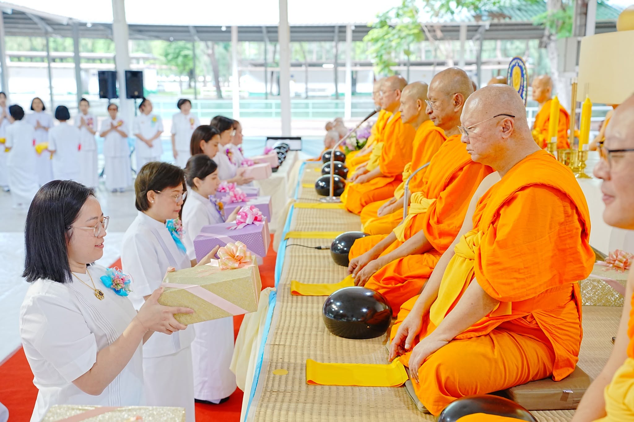 พิธีตักบาตรฉลองพระใหม่ IDOP ภาคภาษาจีน รุ่นที่ 21