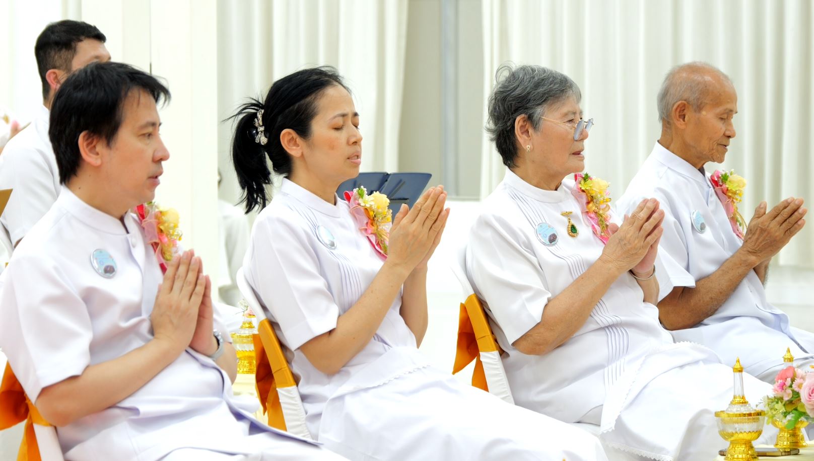ศูนย์ปฏิบัติธรรม ธรรมธารา สายไหม จัดพิธีทอดผ้าป่าสมทบกฐิน และพิธีถวายประทีปโคมไฟใช้ในอาคารปฏิบัติธรรม