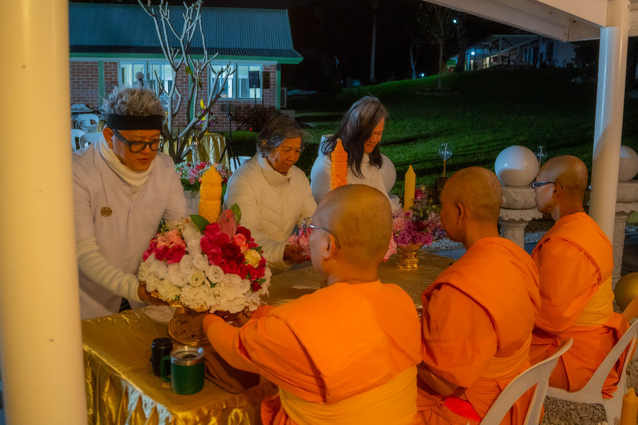 วัดพระธรรมกายนครซิดนีย์ จัดพิธีถวายเทียนพรรษาและจุดประทีป เนื่องในวันอาสาฬหบูชา